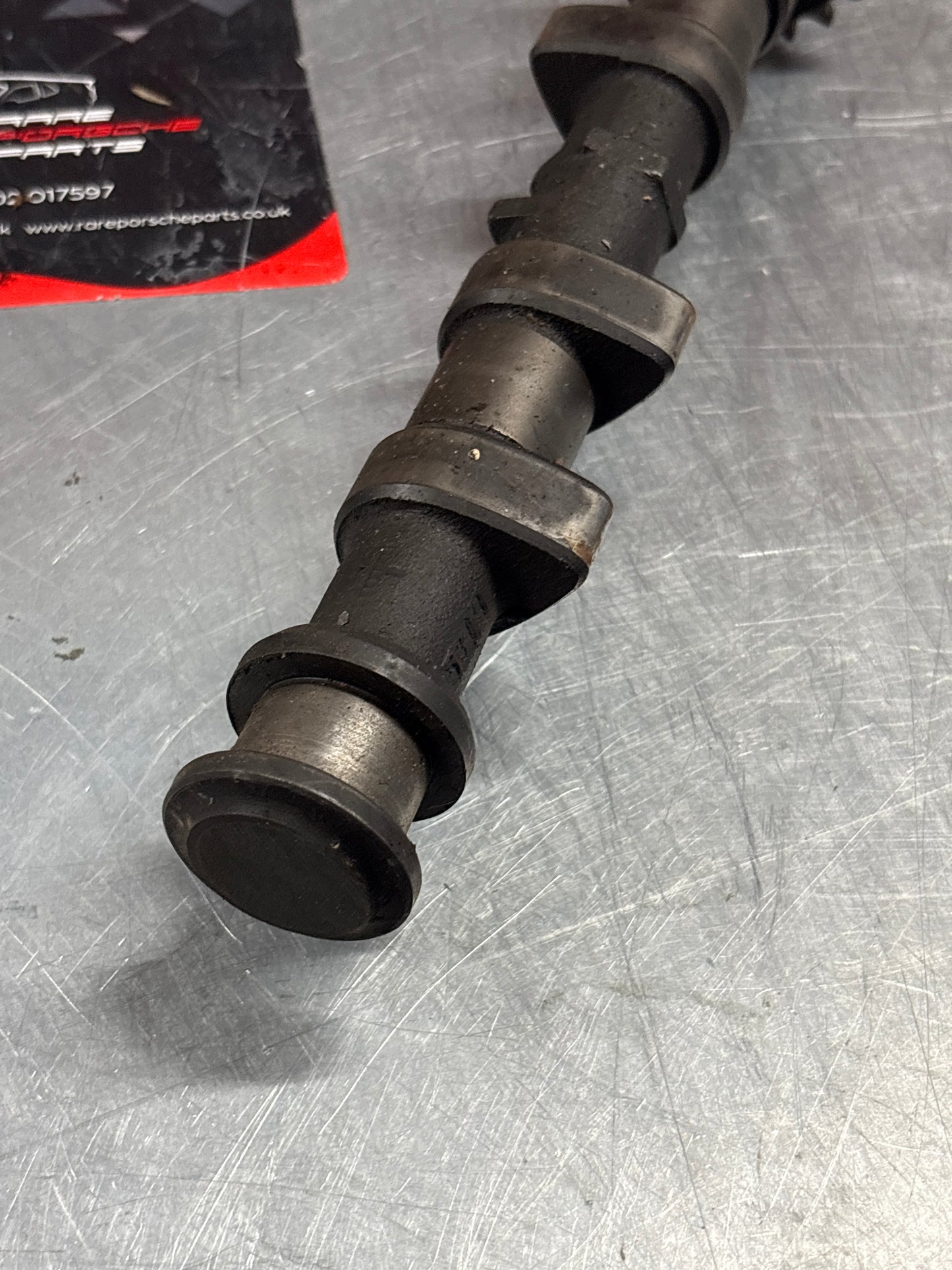 Porsche 928 S3 M28.45/46 engine Camshaft, intake side, cylinder 1-4, used 9281052913R / 92810529108
