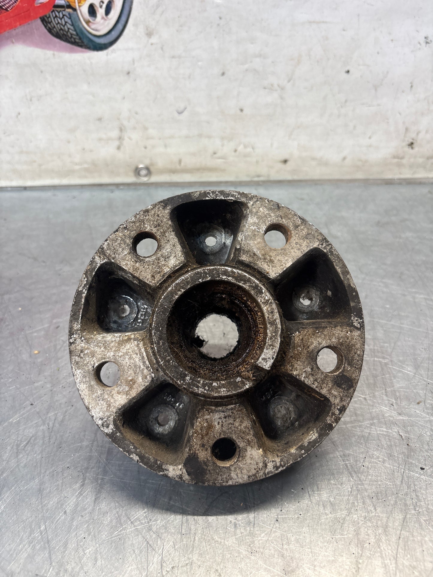 Porsche 911 930 wheel hub, used 9113416054R