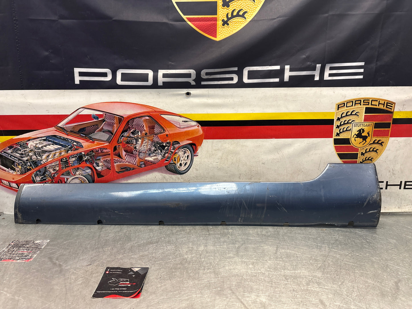 Porsche 928 S4 left sill cover, used 92855908502