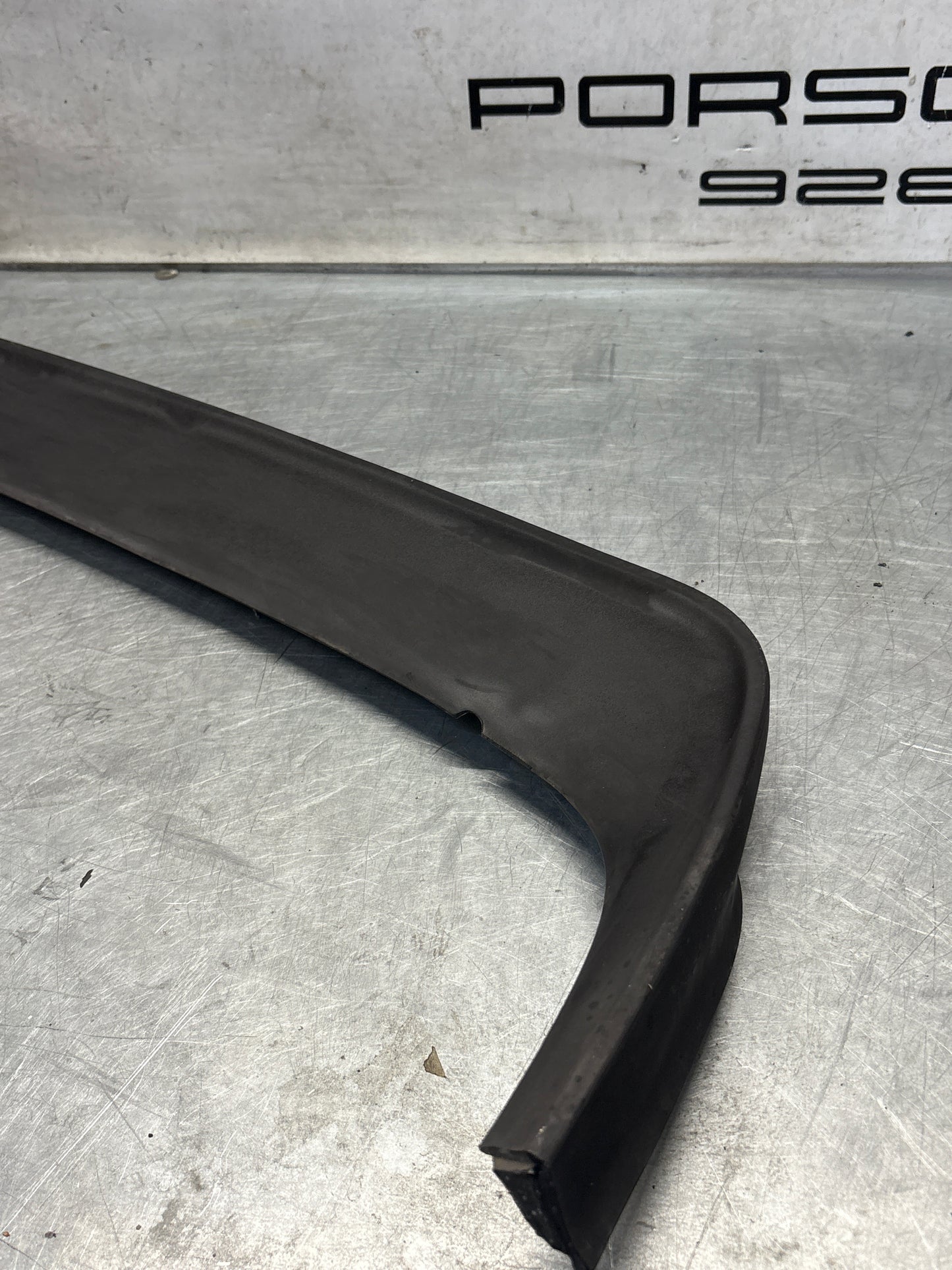 Porsche 924 rear boot center spoiler, used 477827555