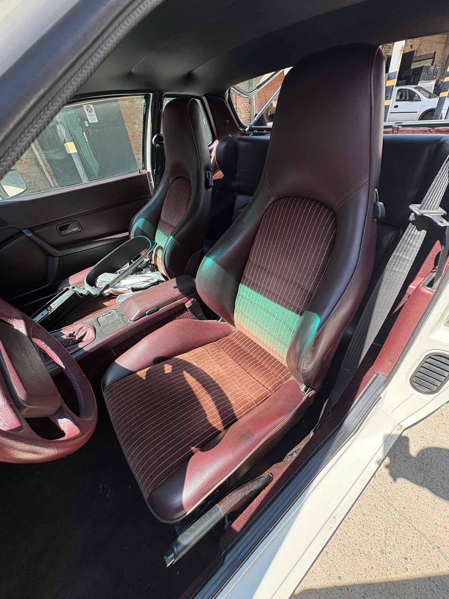 Porsche 944 Turbo/S2 complete Burgundy Interior with Recaro Sport seats, LHD