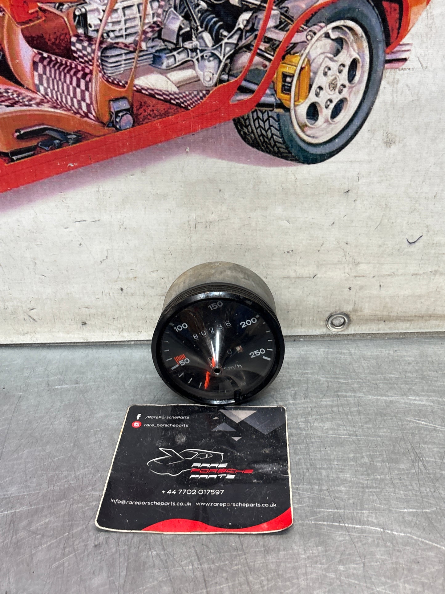 Porsche 924 Early km/h speedometer with 80k showing 477957021