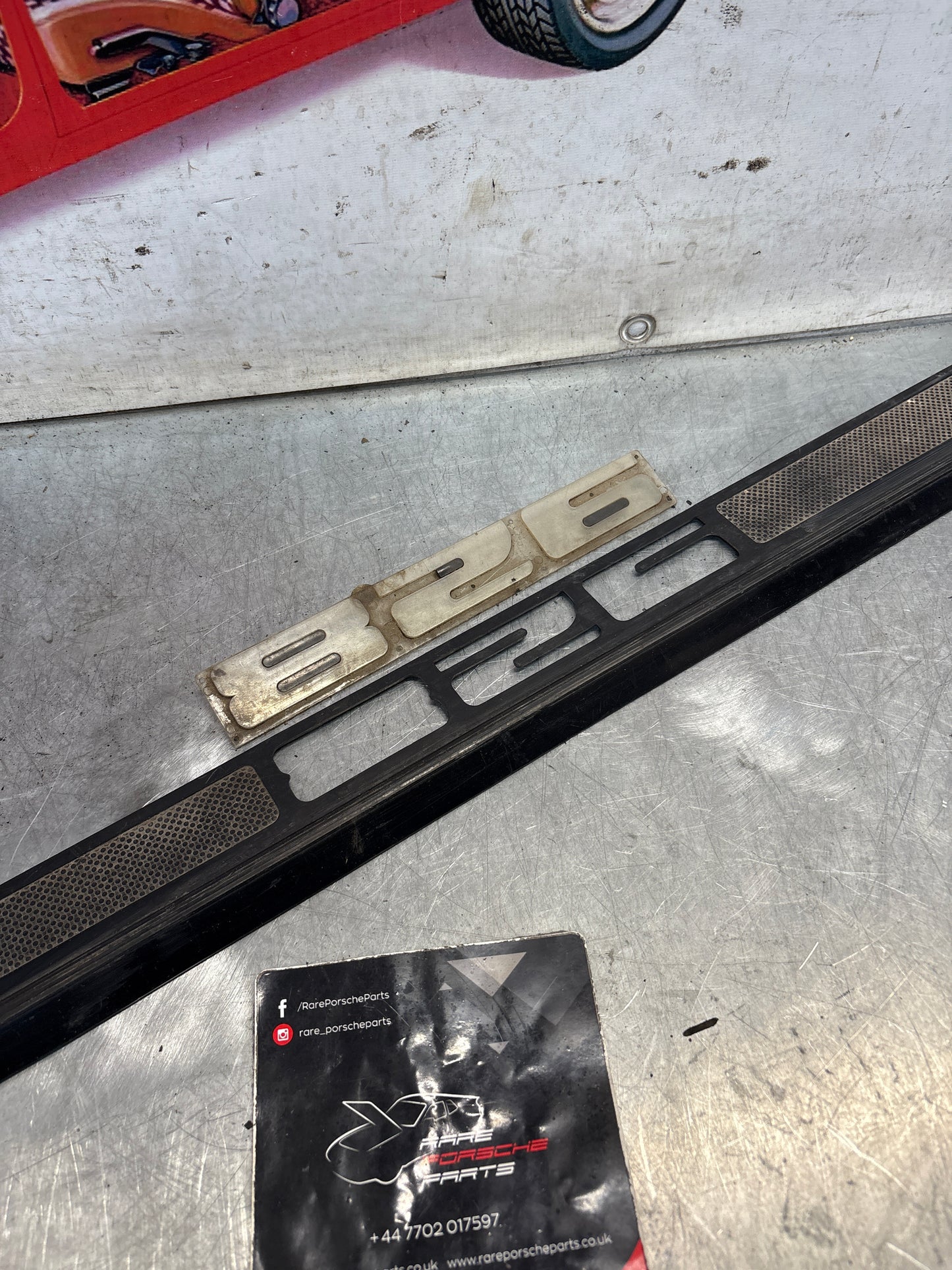 Porsche 928 scuff plate, door sill trim, right, O/S 92855105602 used