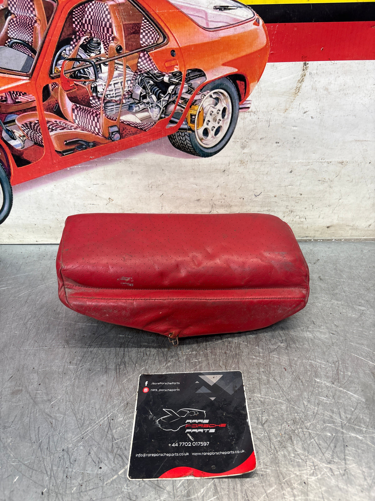 Porsche 928 rear left seat centre cushion, can-can red , leather, used 92852208751