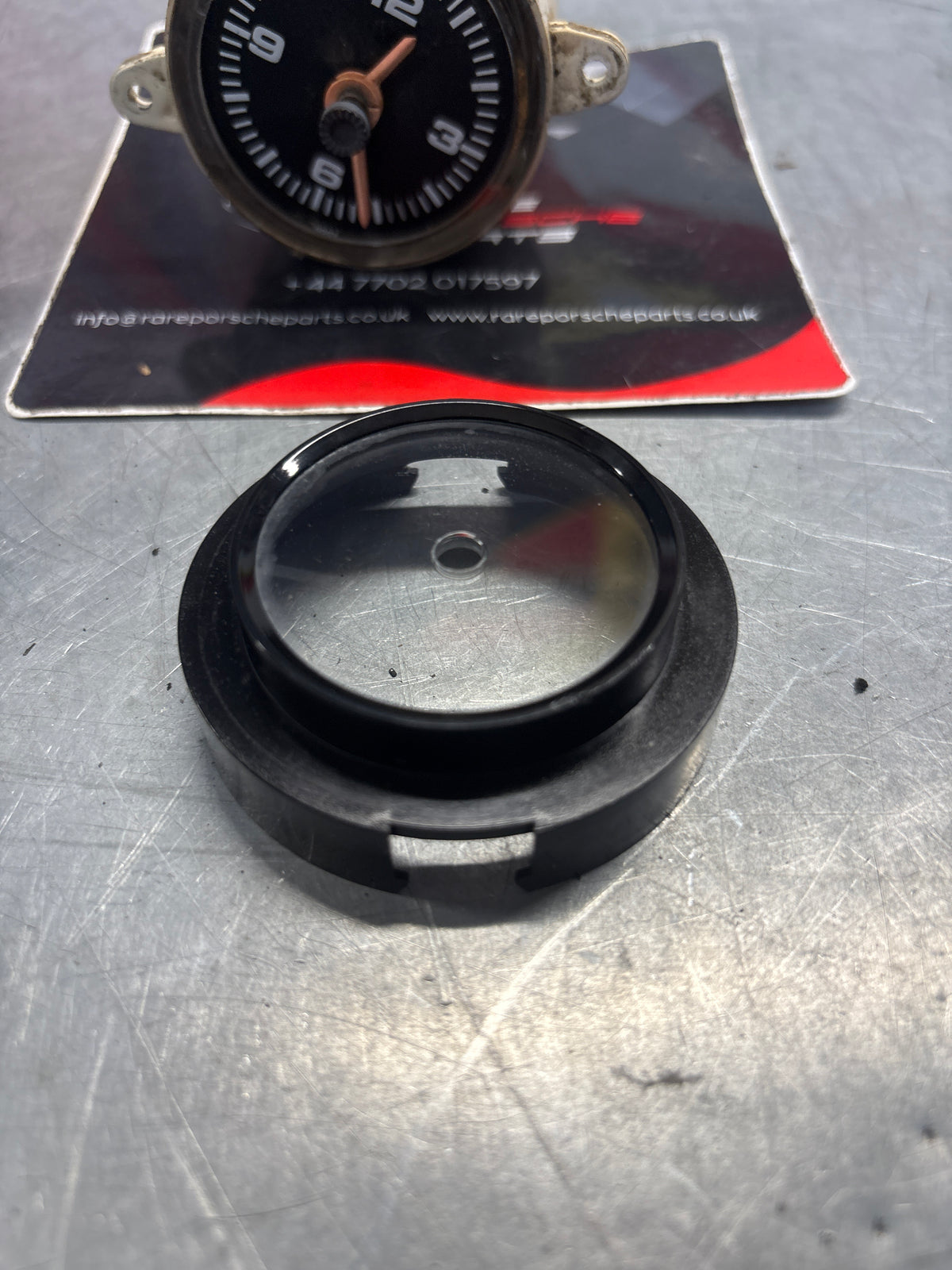 Porsche 928 Dash Center analog clock, used 92864170100