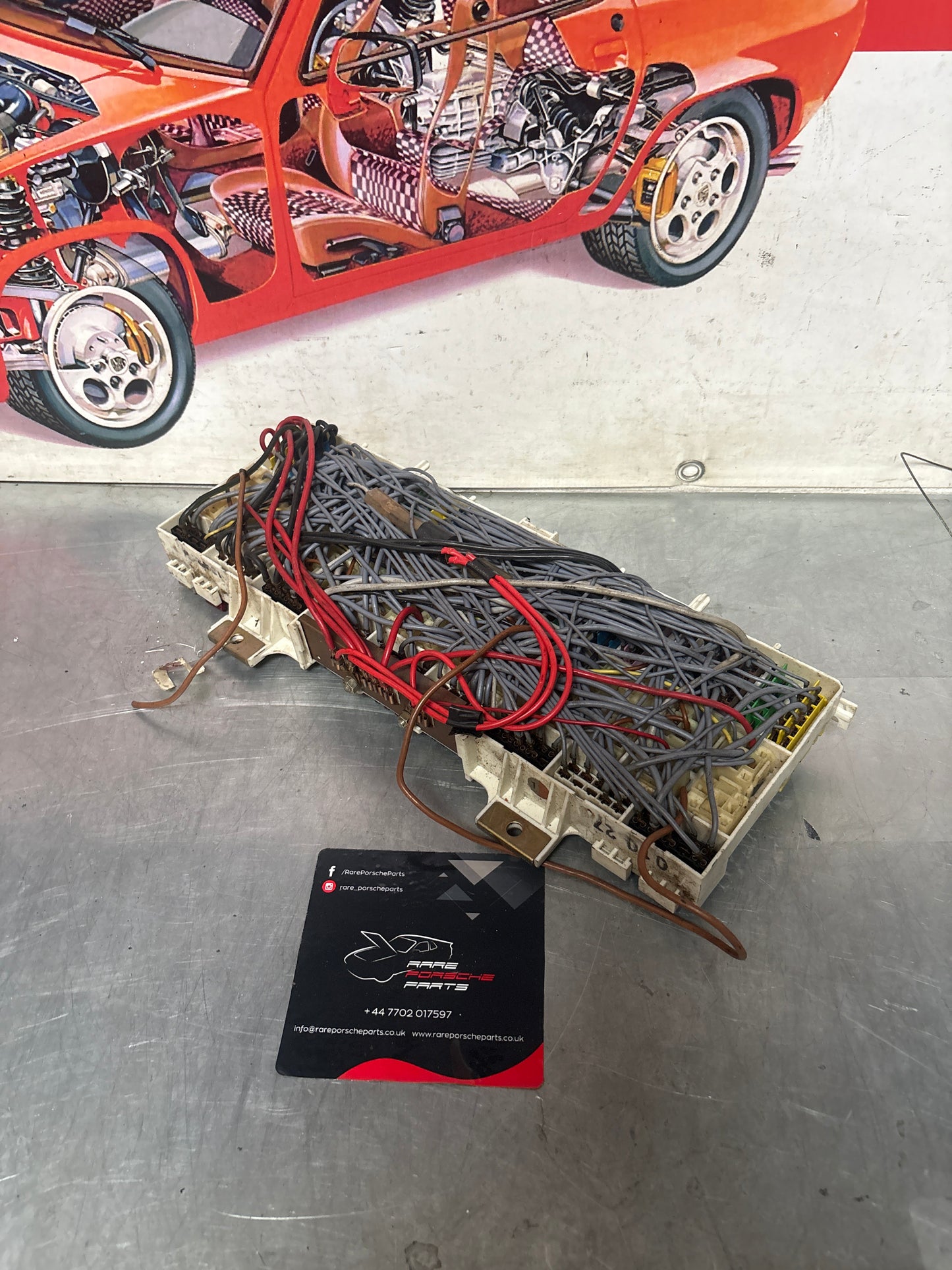 Porsche 928 fuse board 92861010509