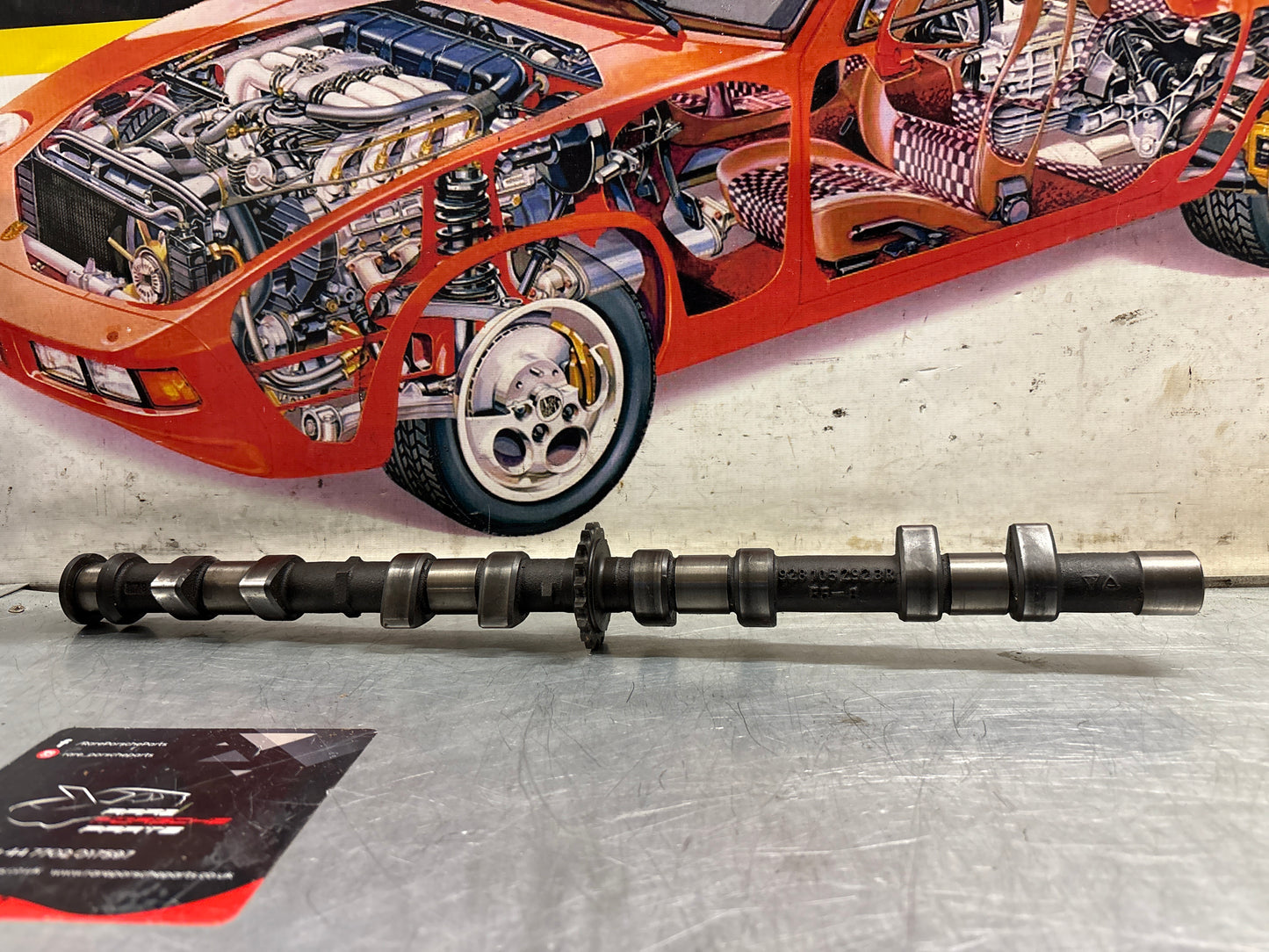 Porsche 928 S3 M28.45/46 engine Camshaft, intake side, cylinder 5-8, used 9281052923R / 92810529208