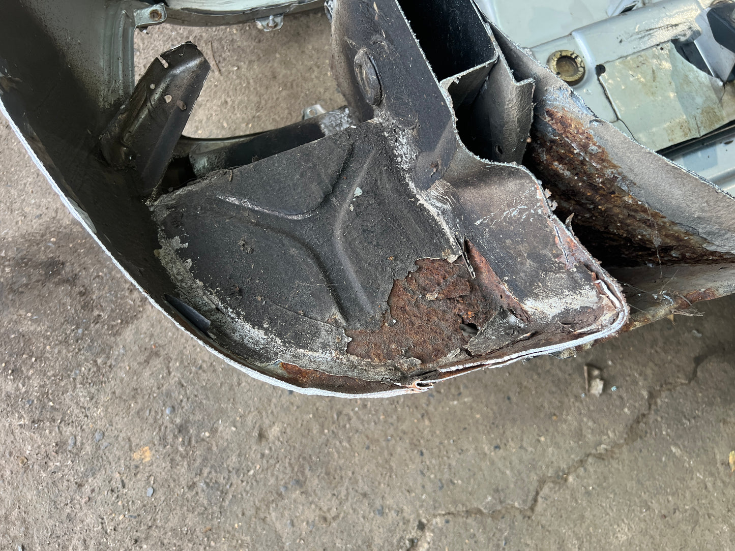 Porsche 924  rear panel cut used