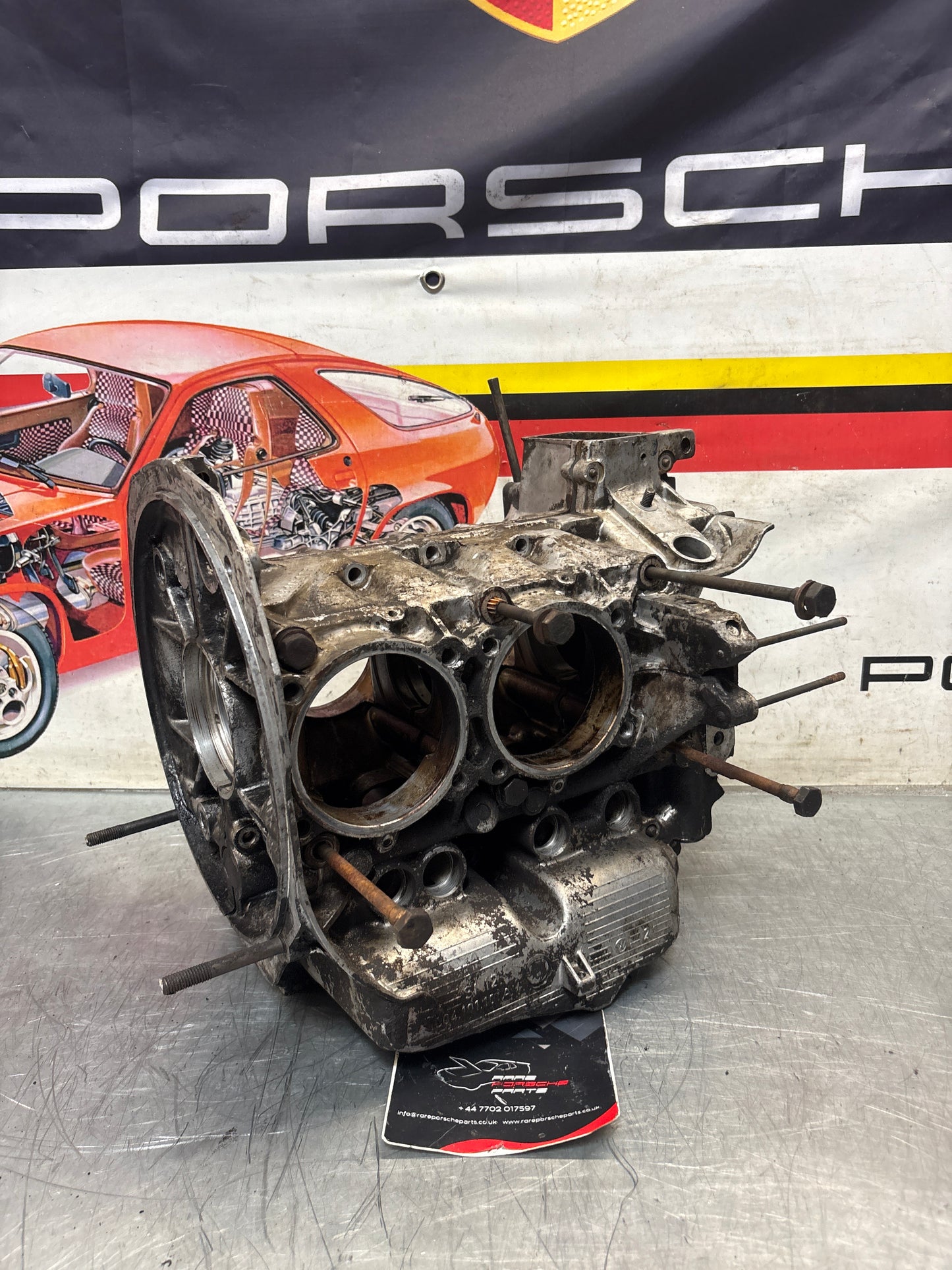 Porsche 914 1.8L engine case, used EC011666