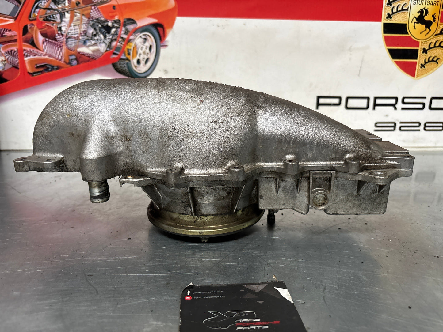 Porsche 928 throttle body, used 9281101933R / 0438120049