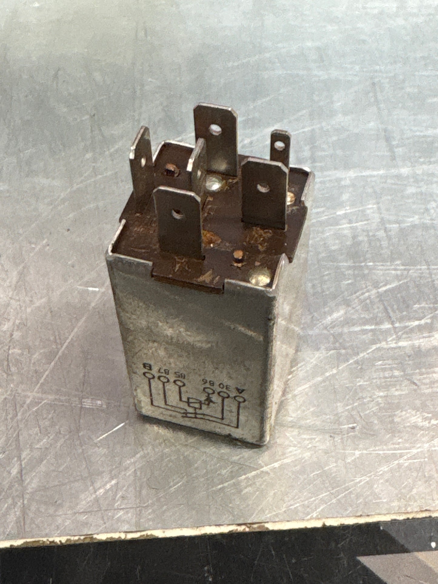 Porsche 944 air conditioner fan relay, used 94461511300