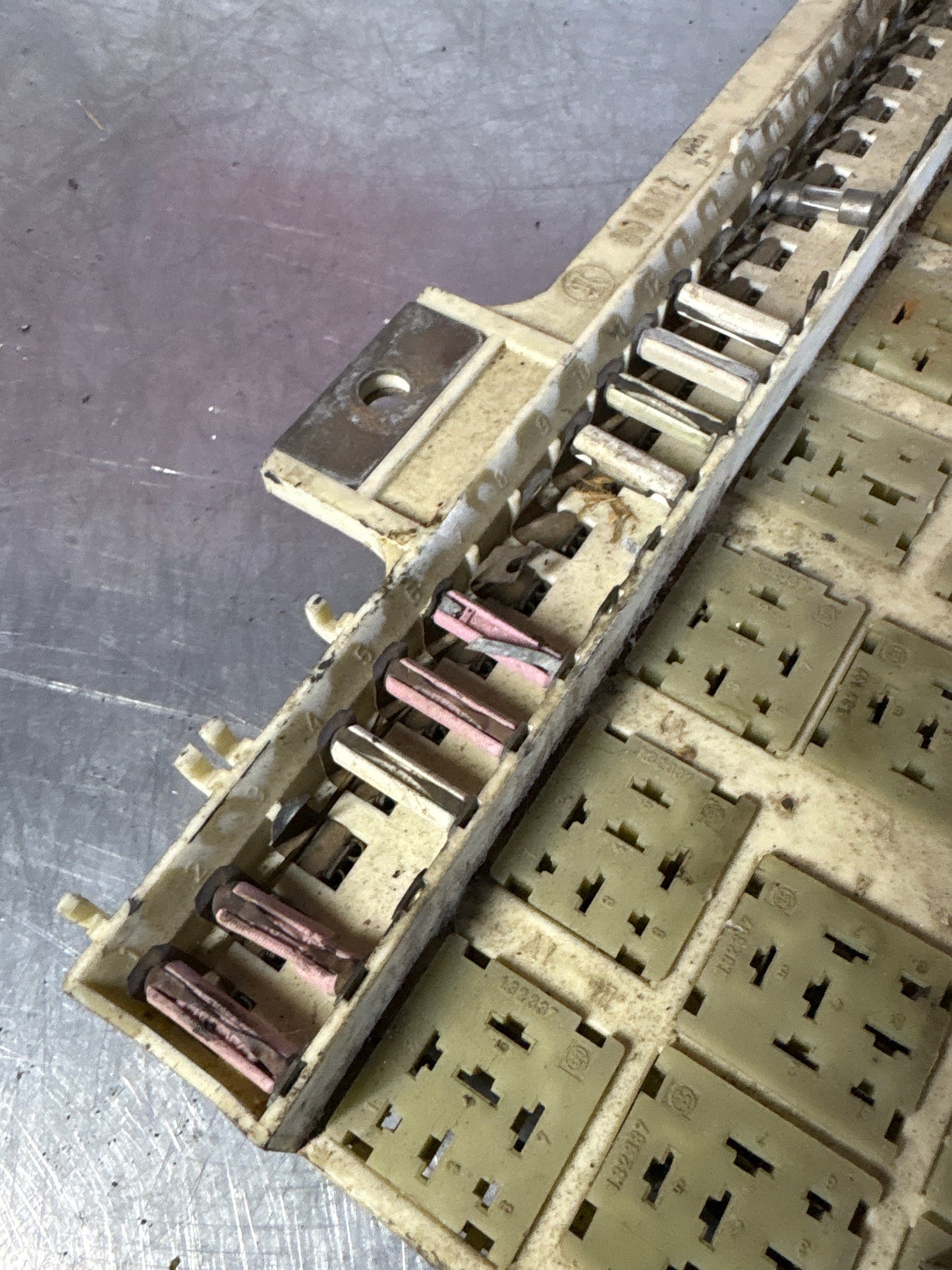 Porsche 928 fuse box relay panel, used 92861010503