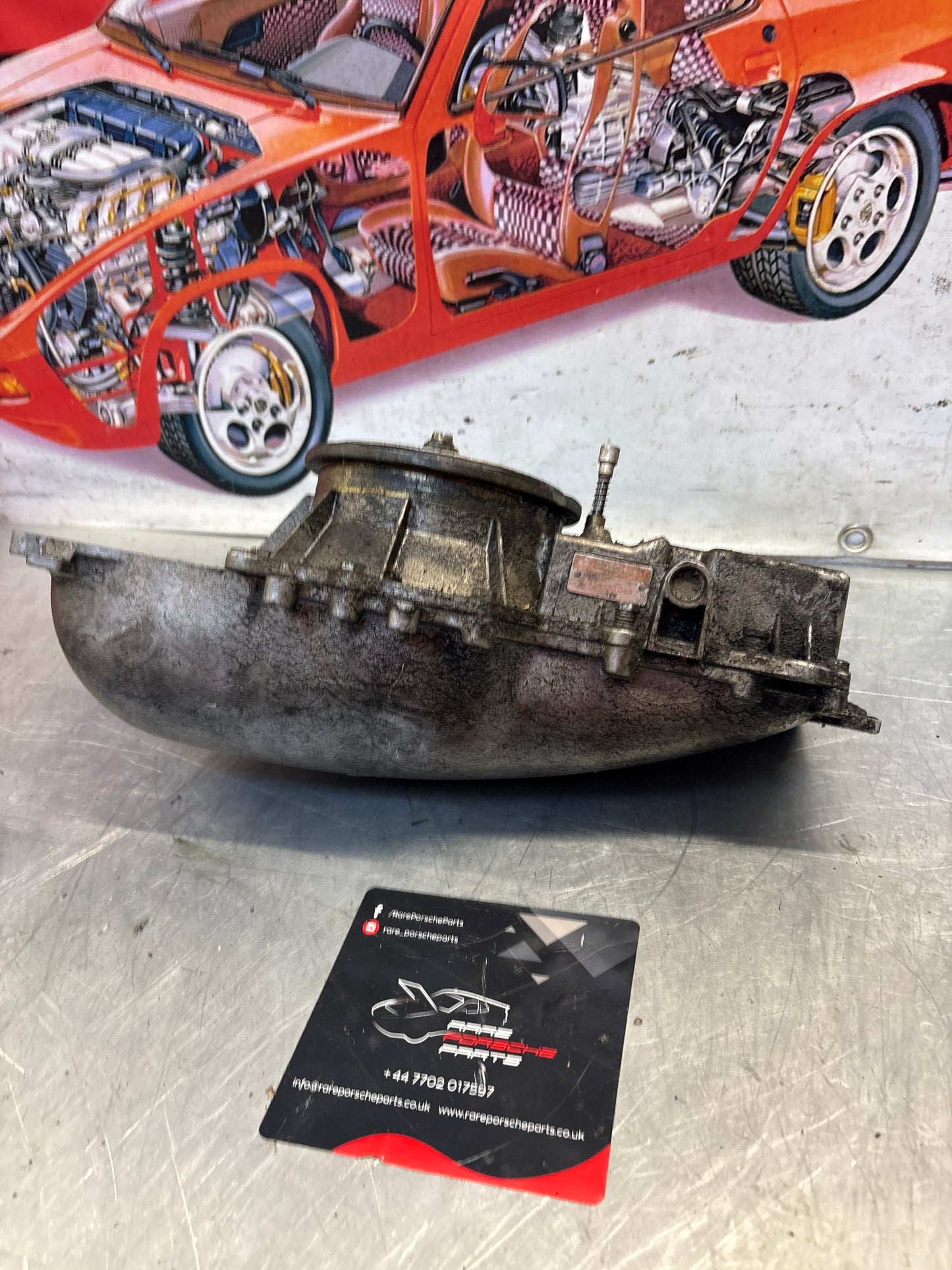 Porsche 928 throttle body, used 92811019303 / 0438120049