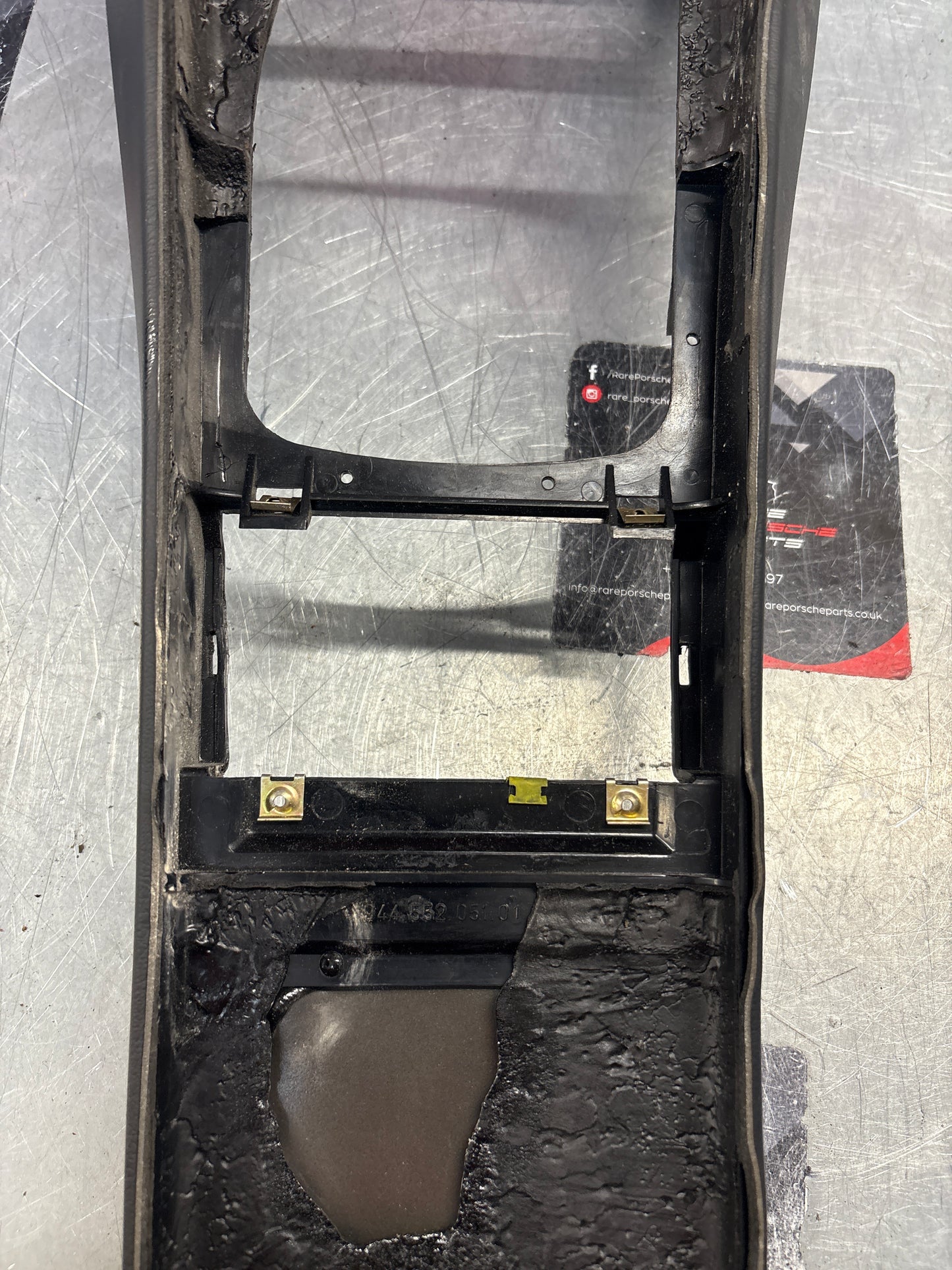 Porsche 944 centre console black 94455205101 used