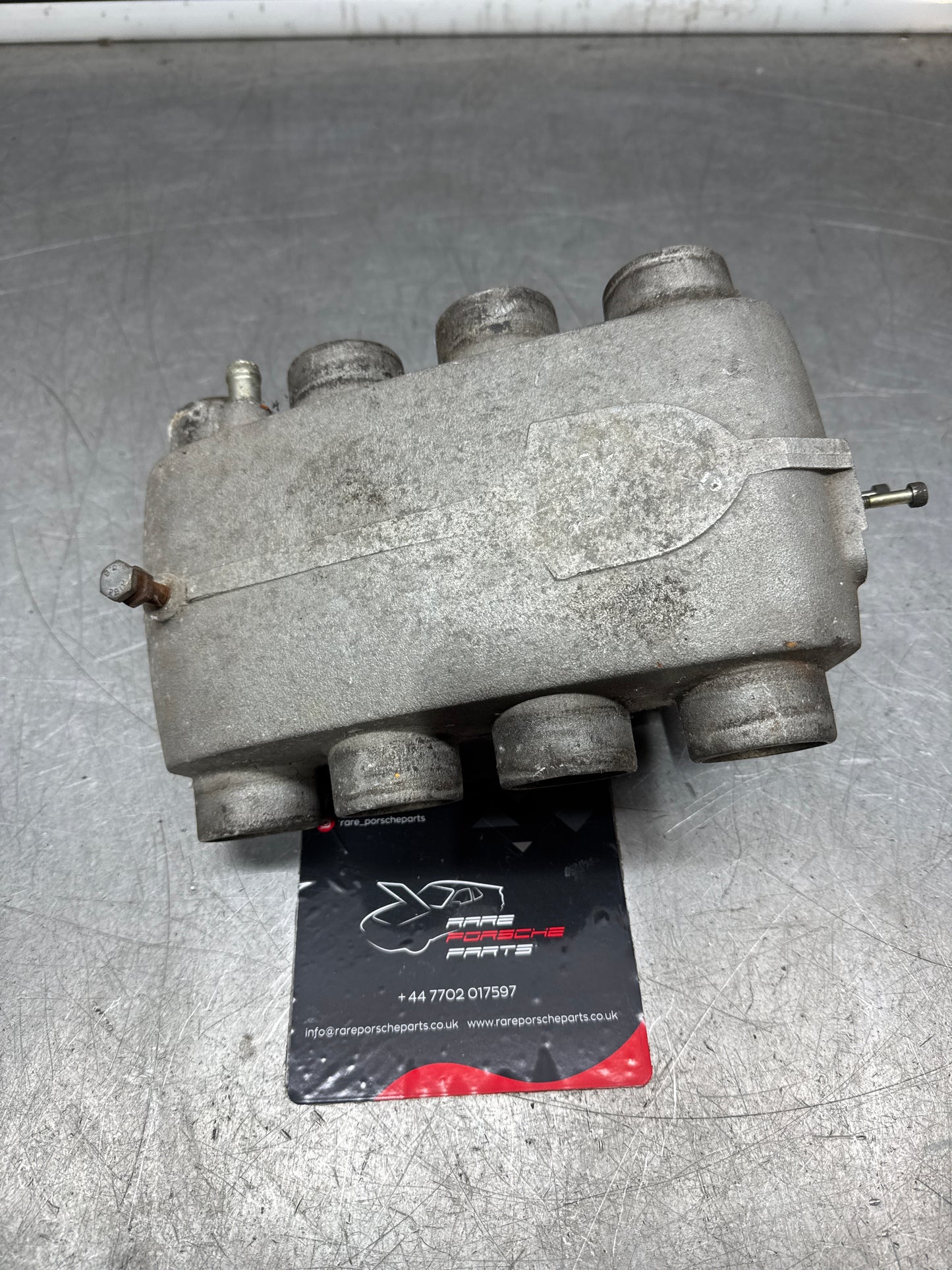 Porsche 928 Used plenum chamber 9281101562R