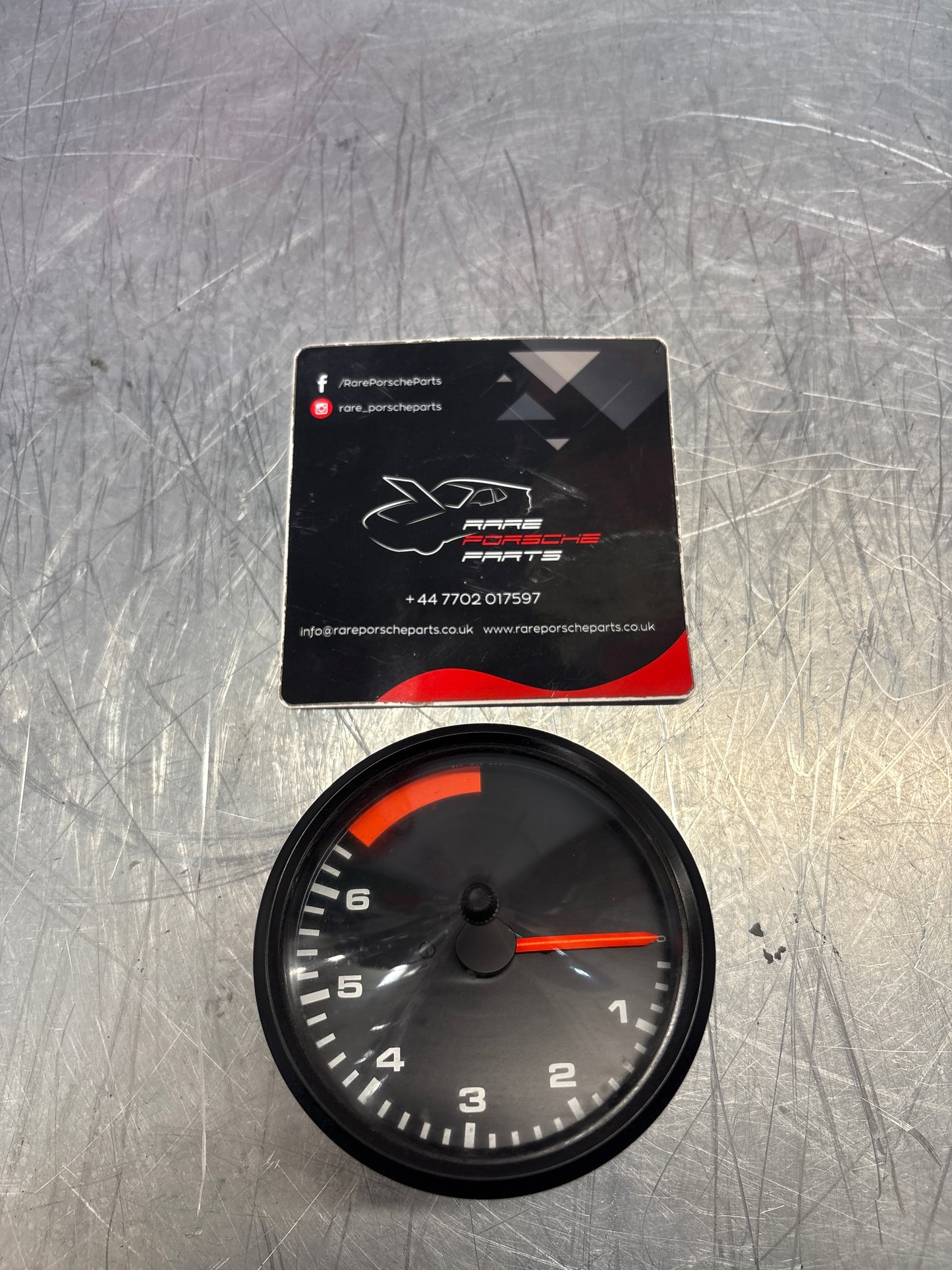 Porsche 924 Rev counter 477919205E/ 477 919 205 E