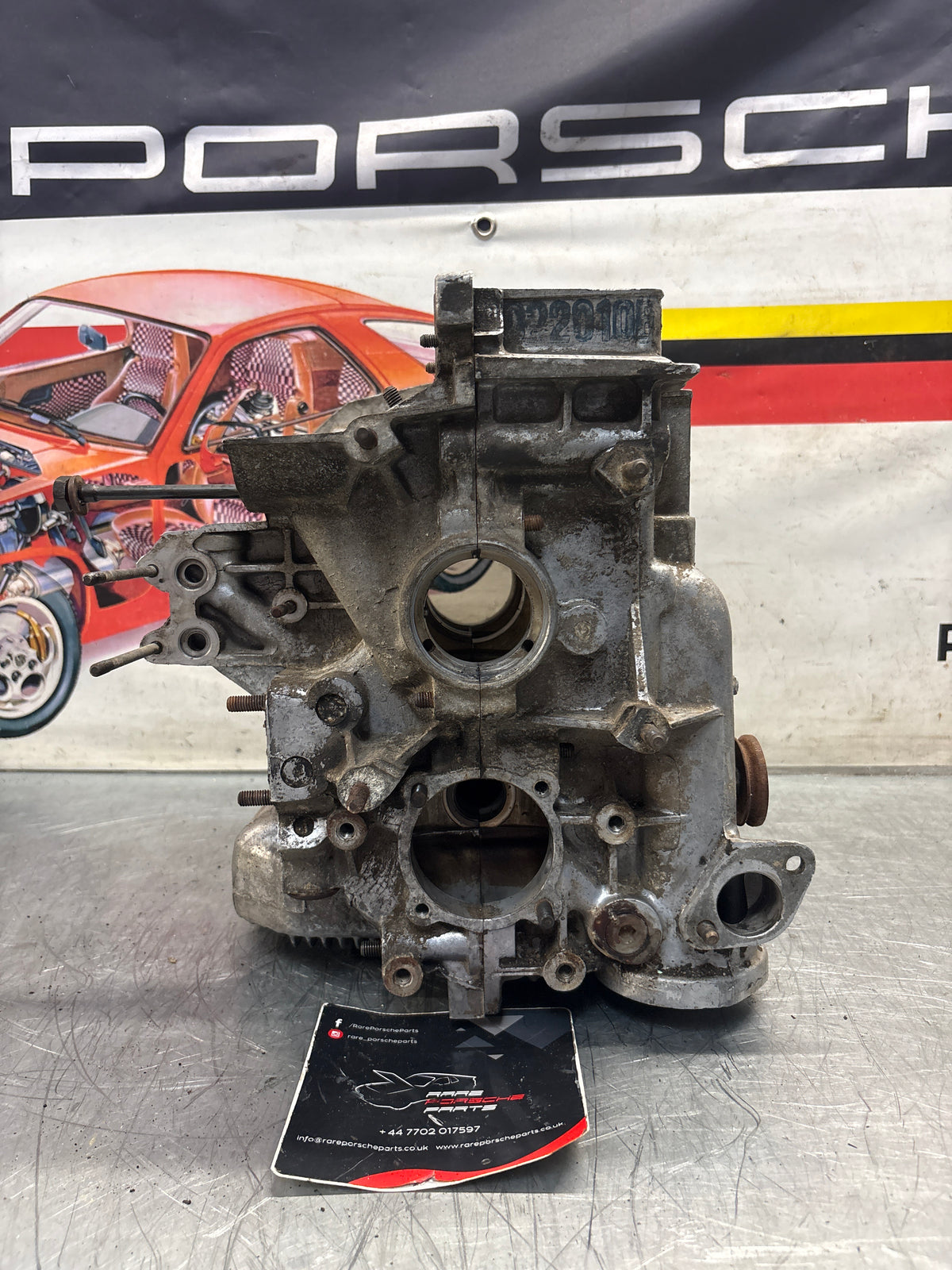 Porsche 914 1.7L engine case, used EA061528
