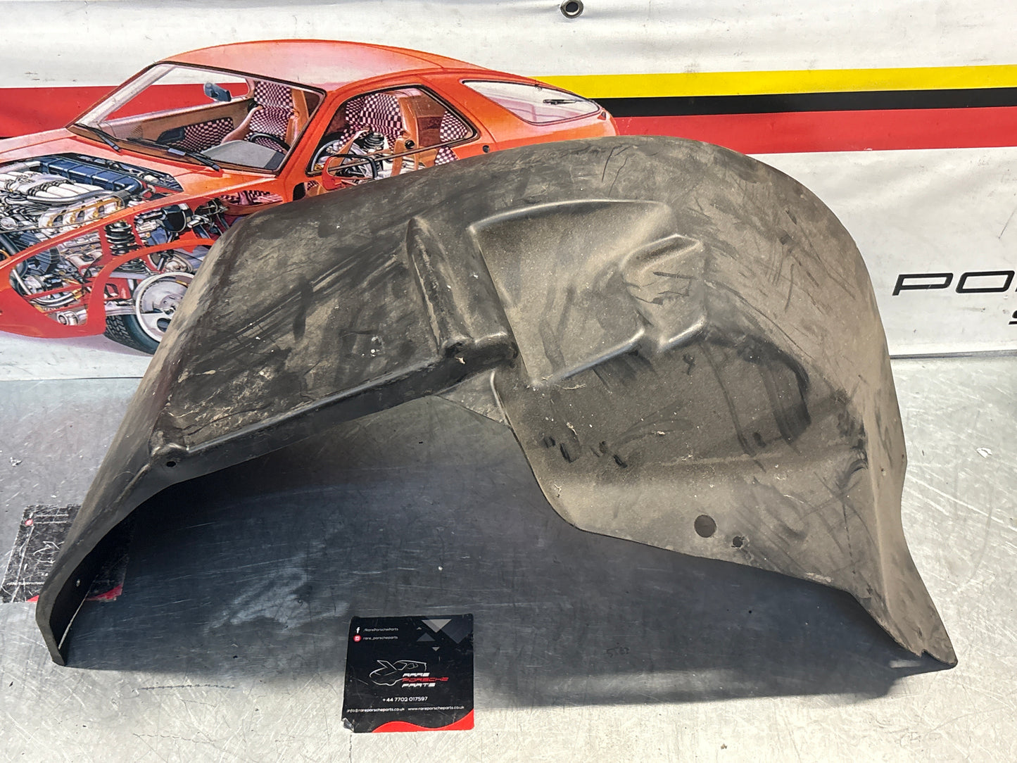 Porsche 928 wheel arch liner  Right 92850438205 Used