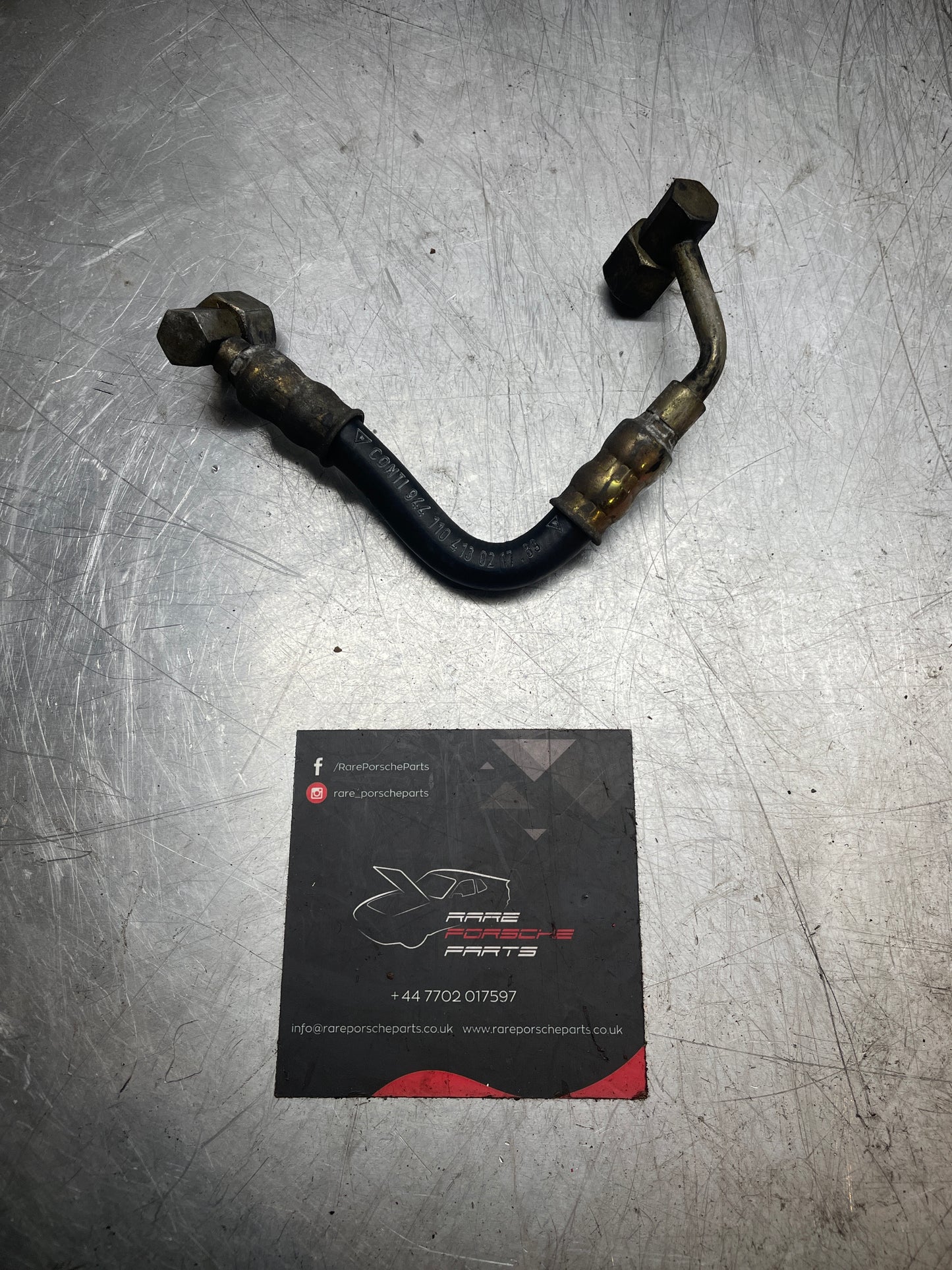 Porsche 944/S2/Turbo Da binario carburante a tubo/tubo a membrana 94411041302. 944 110 413 02.