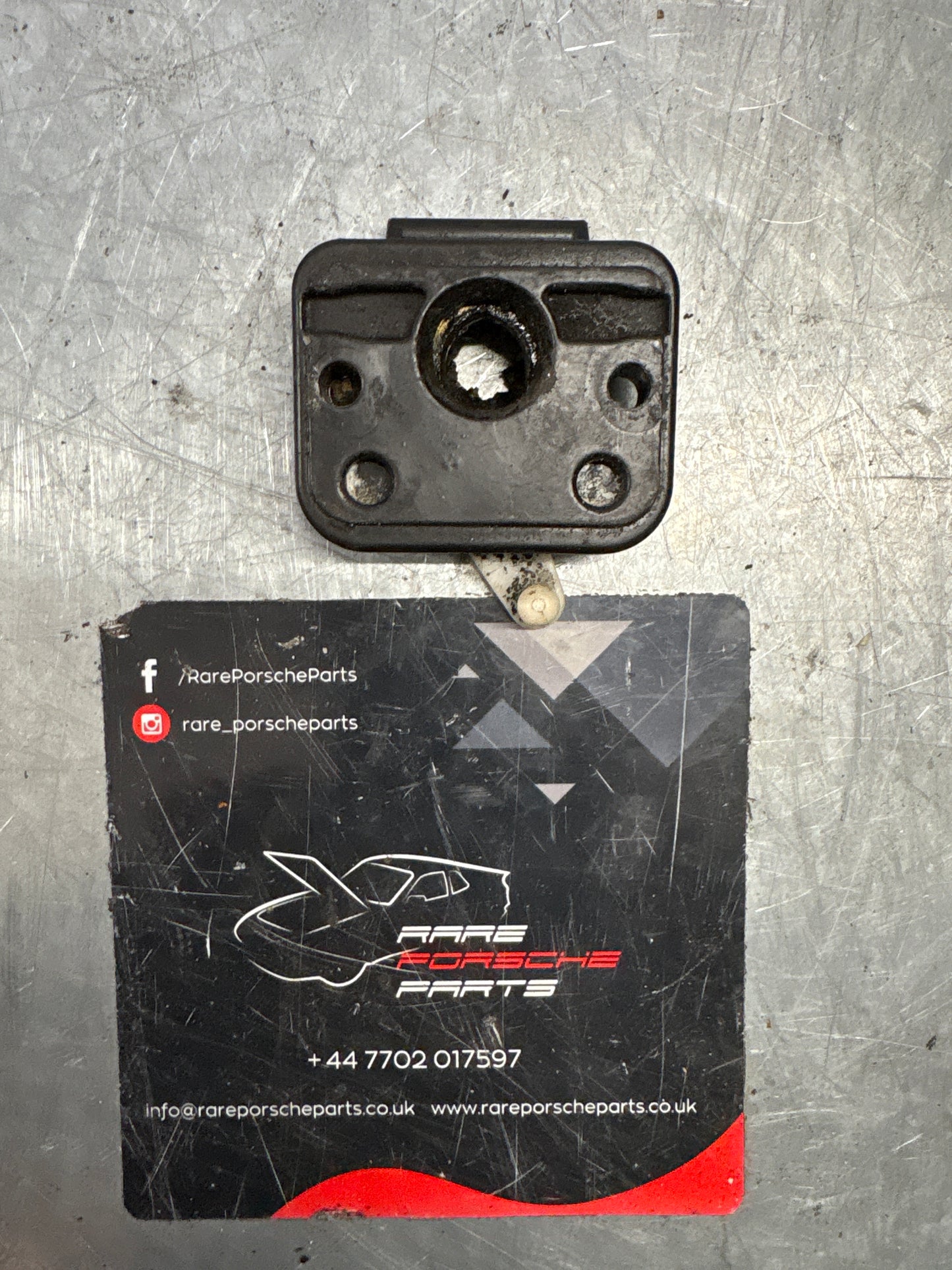 Porsche late 924 944 Boot From 85.5 Tailgate hatch lock from right 94453805603 used
