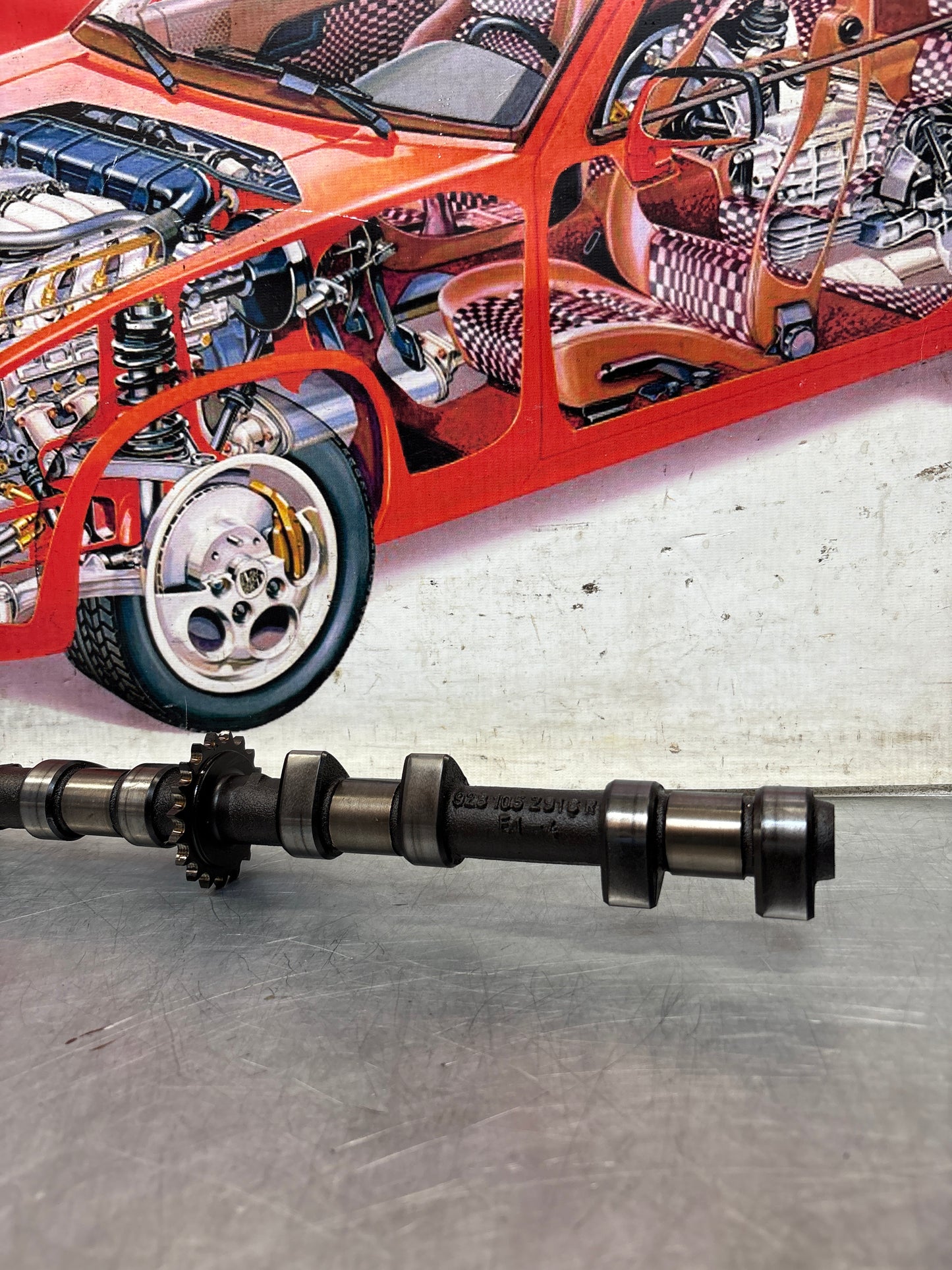 Porsche 928 S3 M28.45/46 engine Camshaft, intake side, cylinder 1-4, used 9281052916R / 92810529108