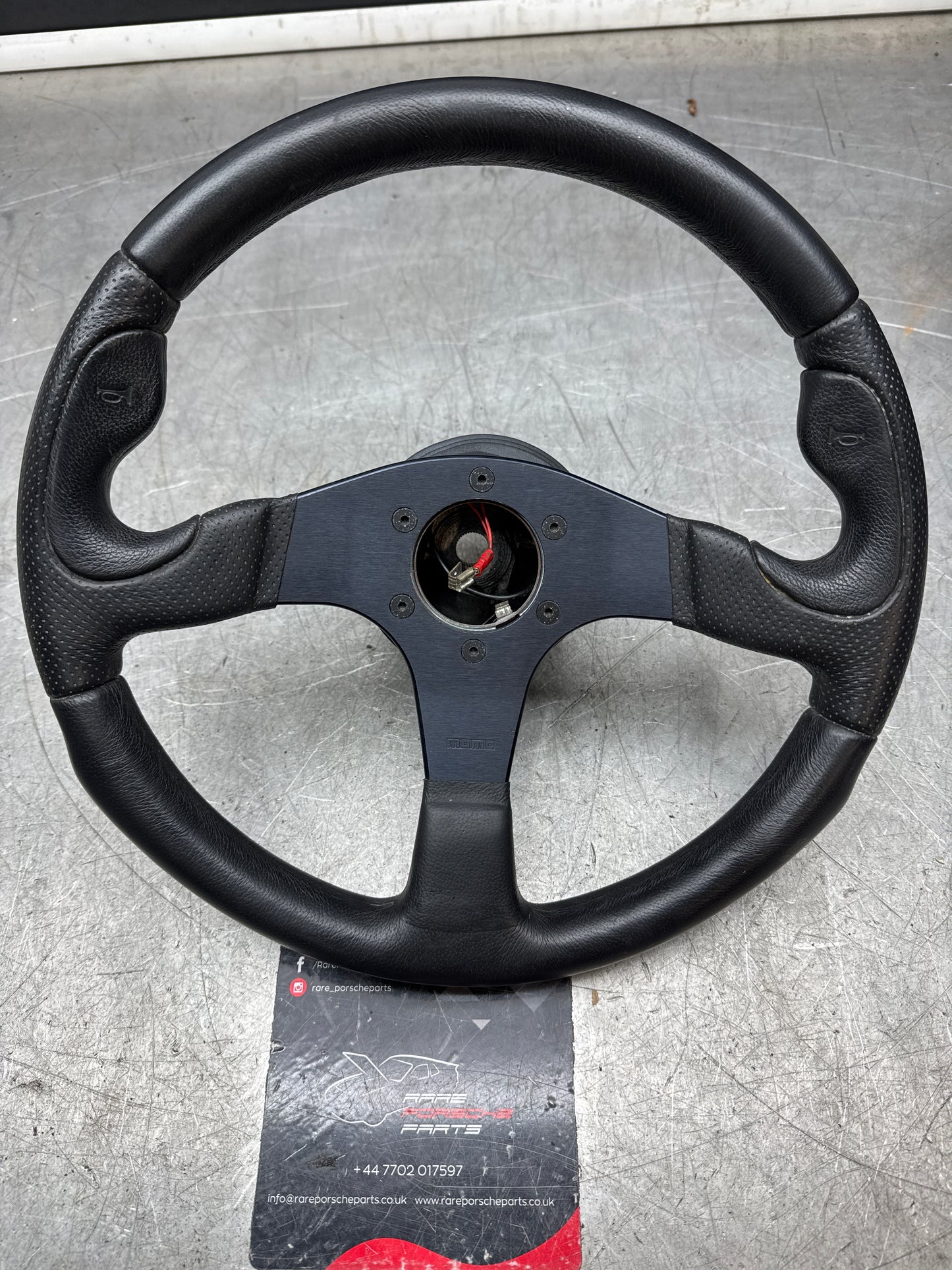 MOMO sport steering wheel KBA 70116 with Porsche 924 944 hub