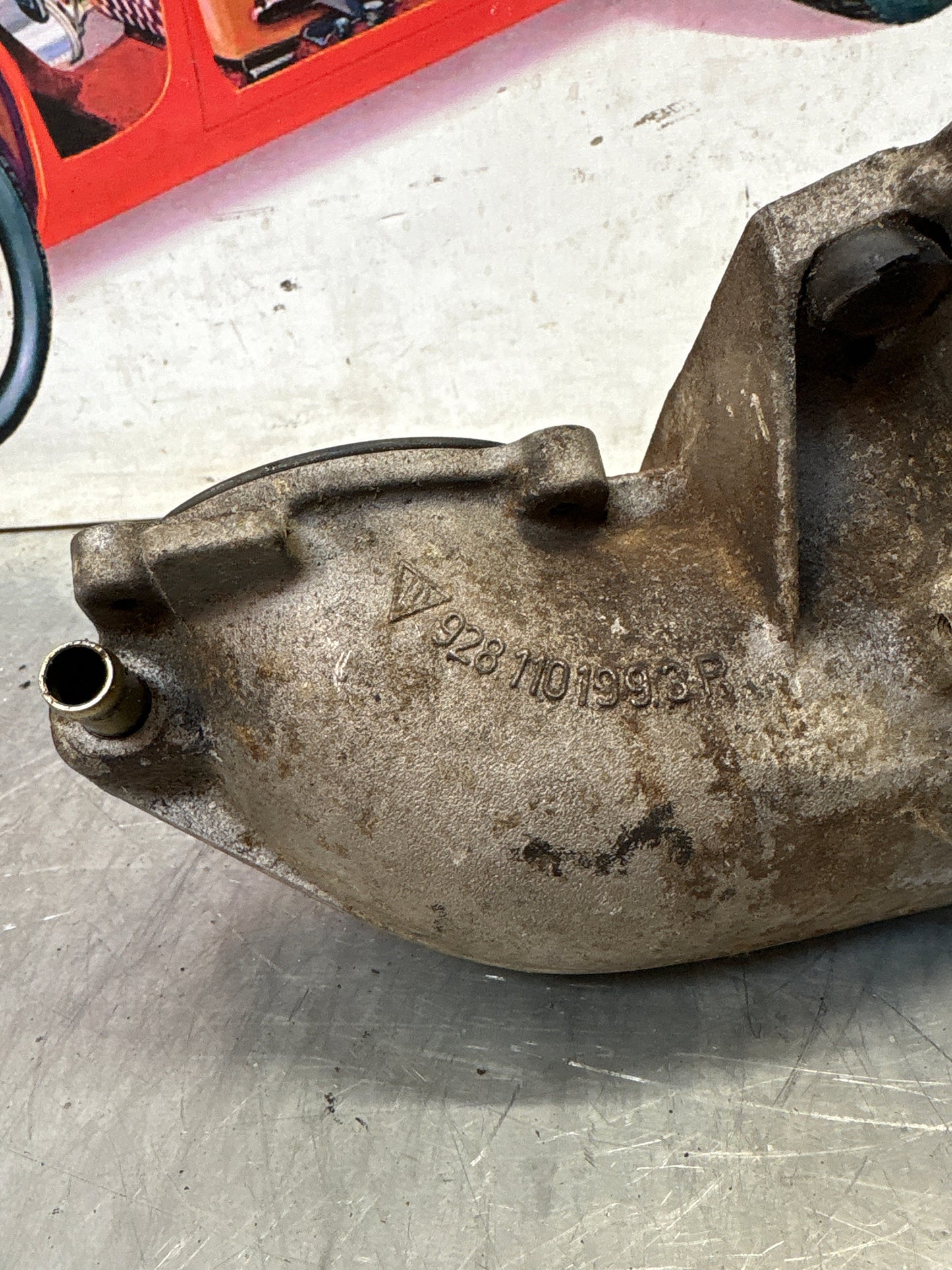Porsche 928S throttle valve body housing, LHD, used 9281101993R