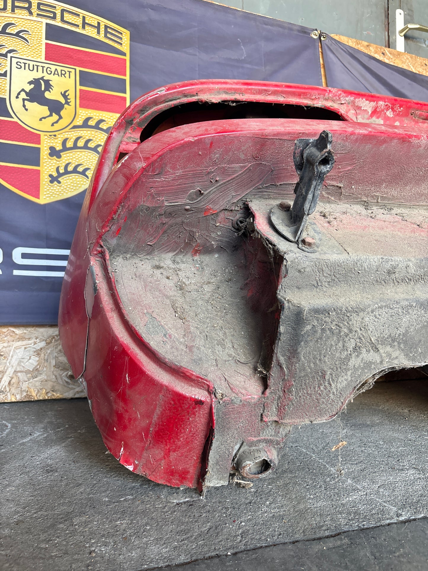 Porsche 924 rear end cut 94450303701, used