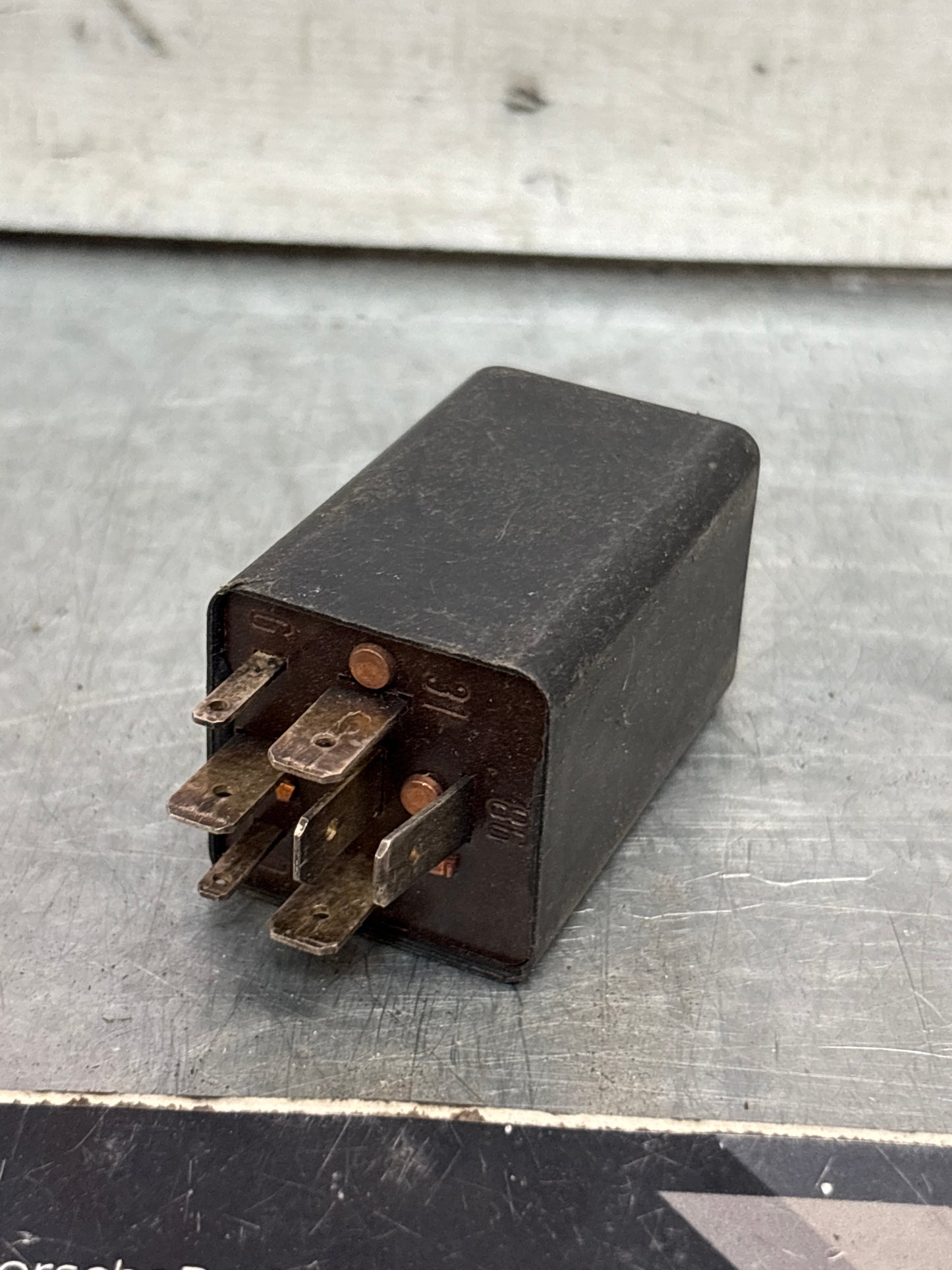 Porsche 928 seat belt relay, used 92861810201