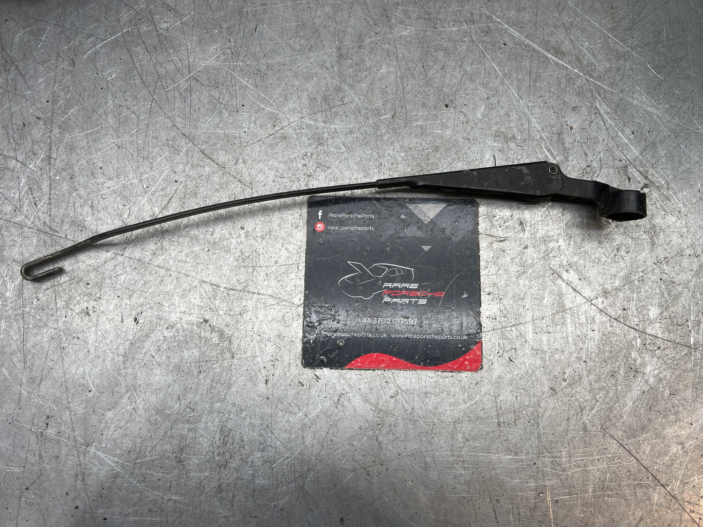 Porsche 924 80-88 944 82-85.5 Frontwischerarm 391mm, gebraucht zur Überholung