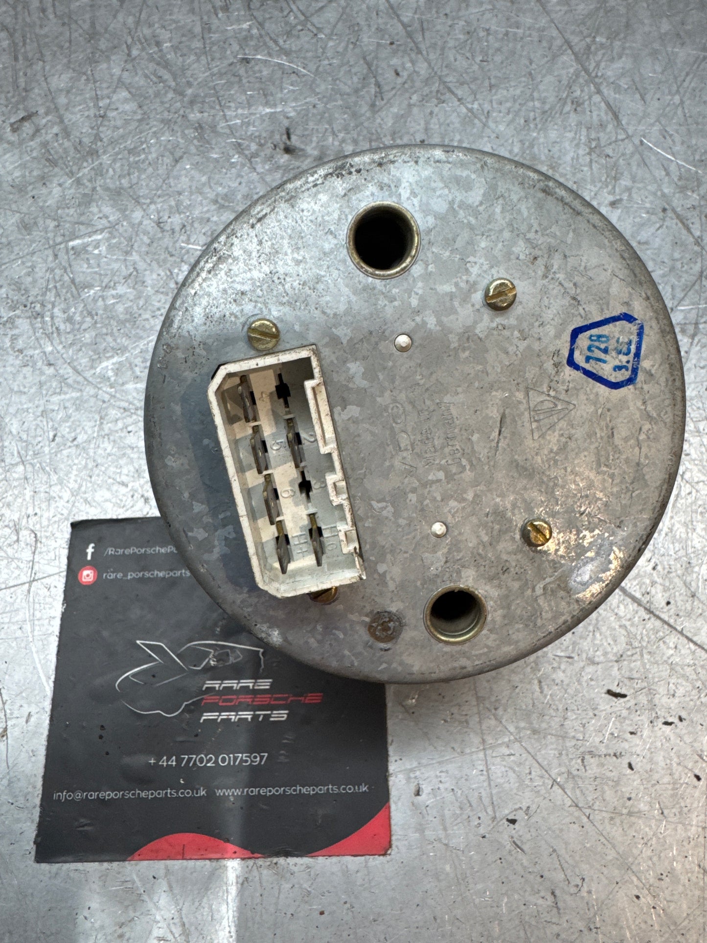 Porsche 944 early rev counter tacho yellow 94464120300