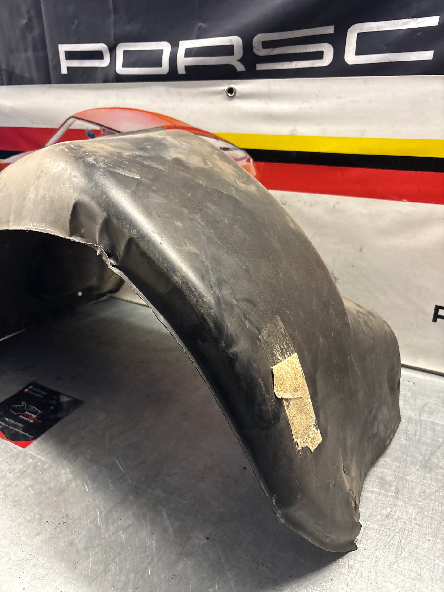 Porsche 928 wheel arch liner Left 92850438105 Used