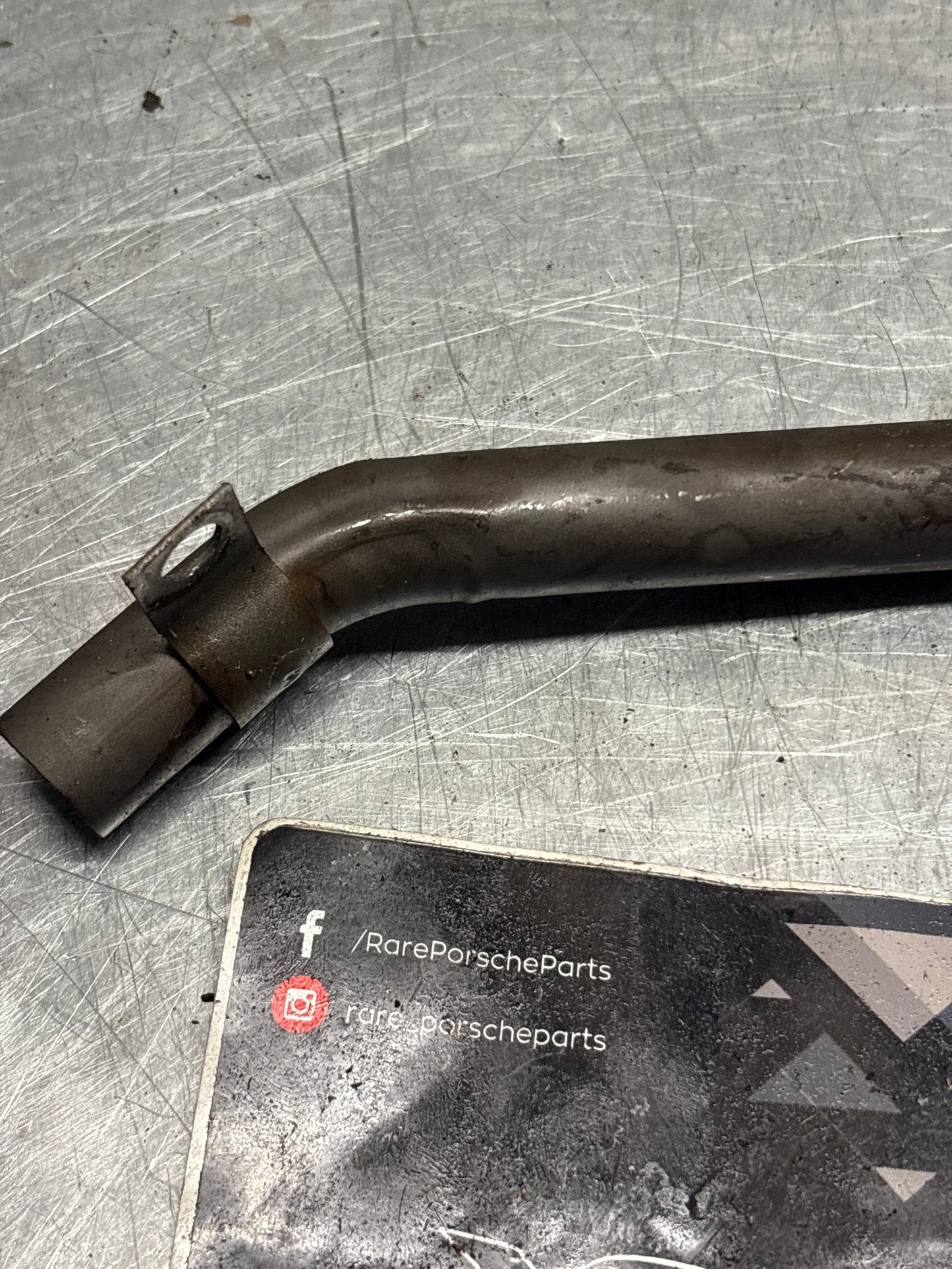 Porsche 944 Oil return pipe, used 94410718305 / 94410718303