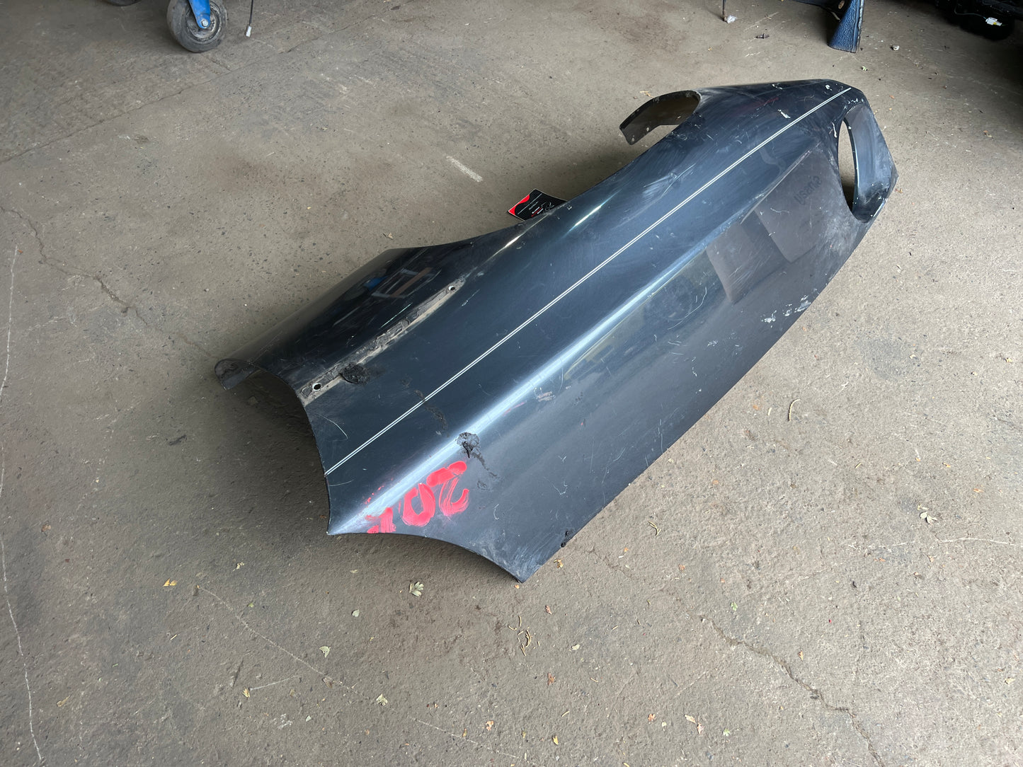 Porsche 928 -87 front left wing, 92850301103 used