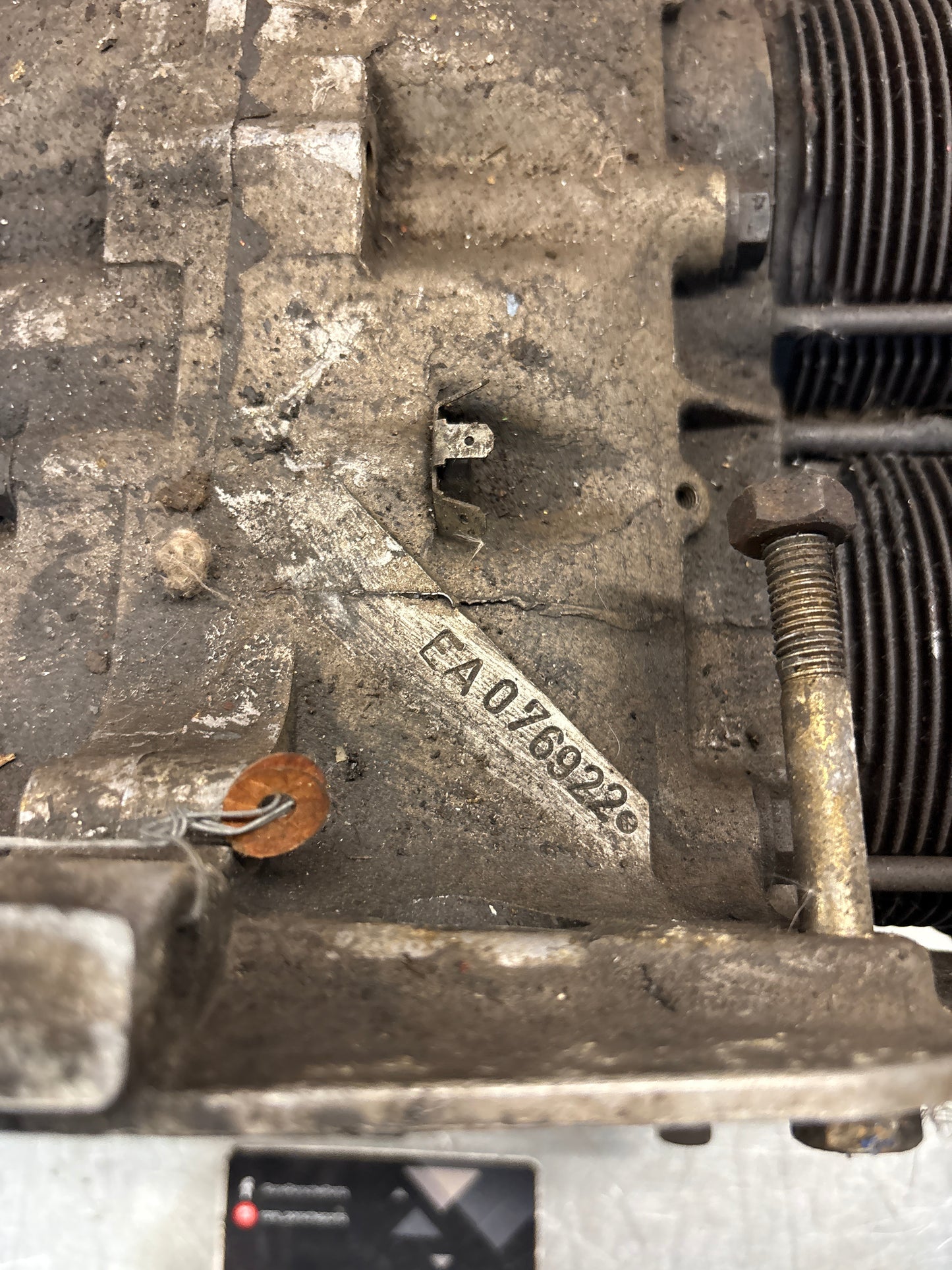 Porsche 914 1.7 engine with cylinder heads, pistons and crankshaft, spares or repair EA076922