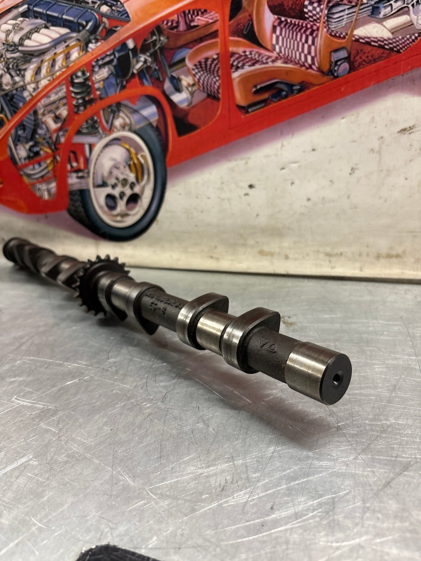 Porsche 928 S3 M28.45/46 engine Camshaft, intake side, cylinder 5-8, used 9281052923R / 92810529208