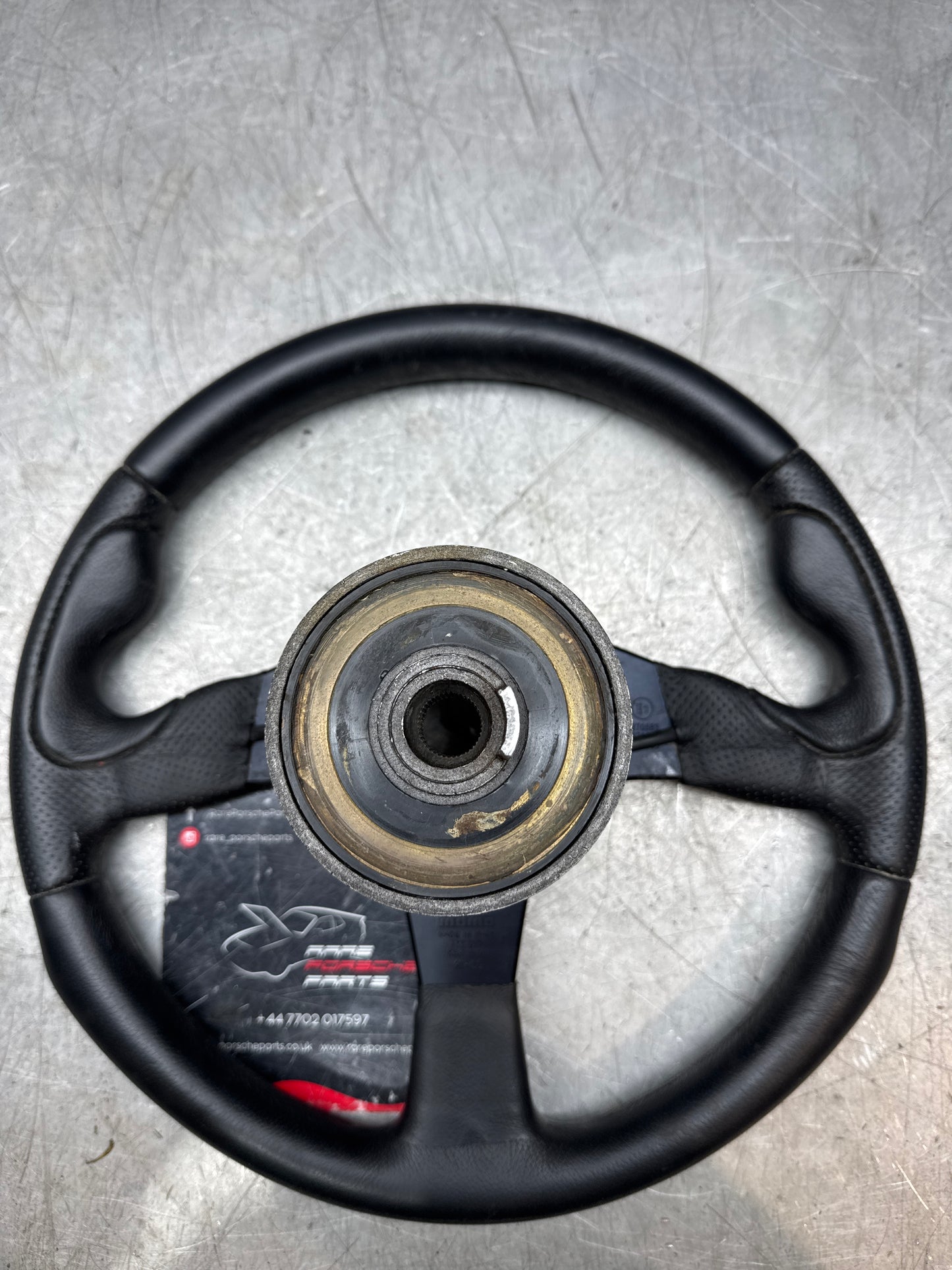 MOMO sport steering wheel KBA 70116 with Porsche 924 944 hub