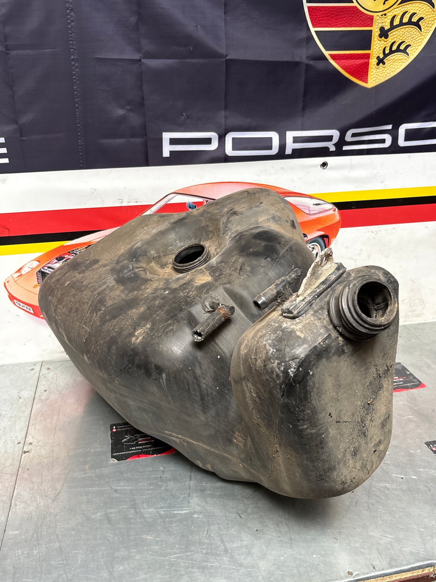 Porsche 928 S4 fuel tank, used 928201003 05/06