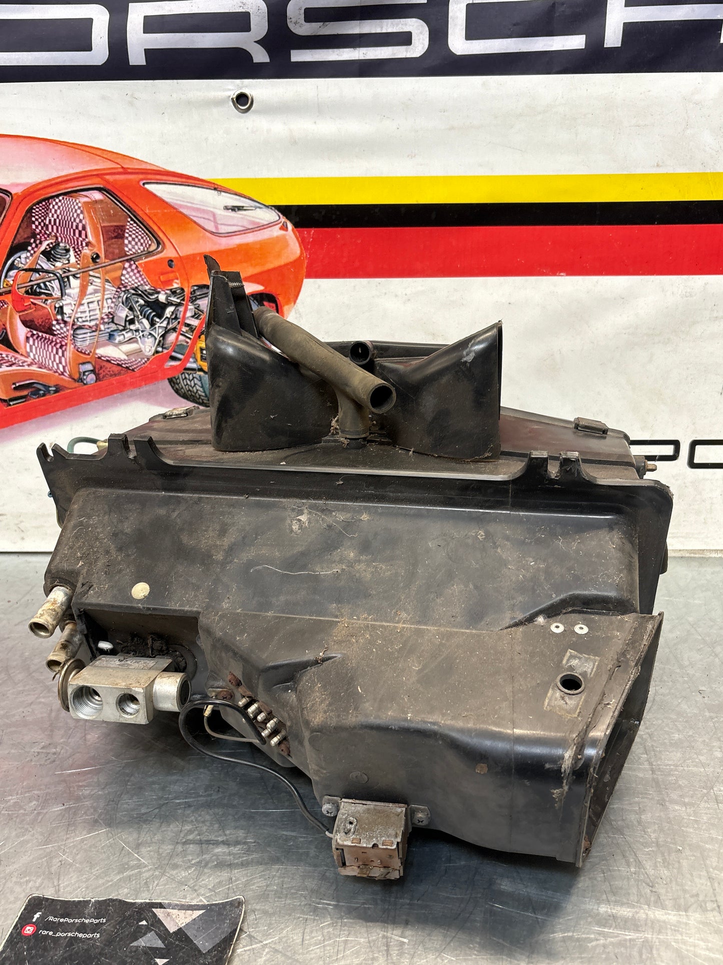Porsche 928 heater box, LHD, 92857303604, used