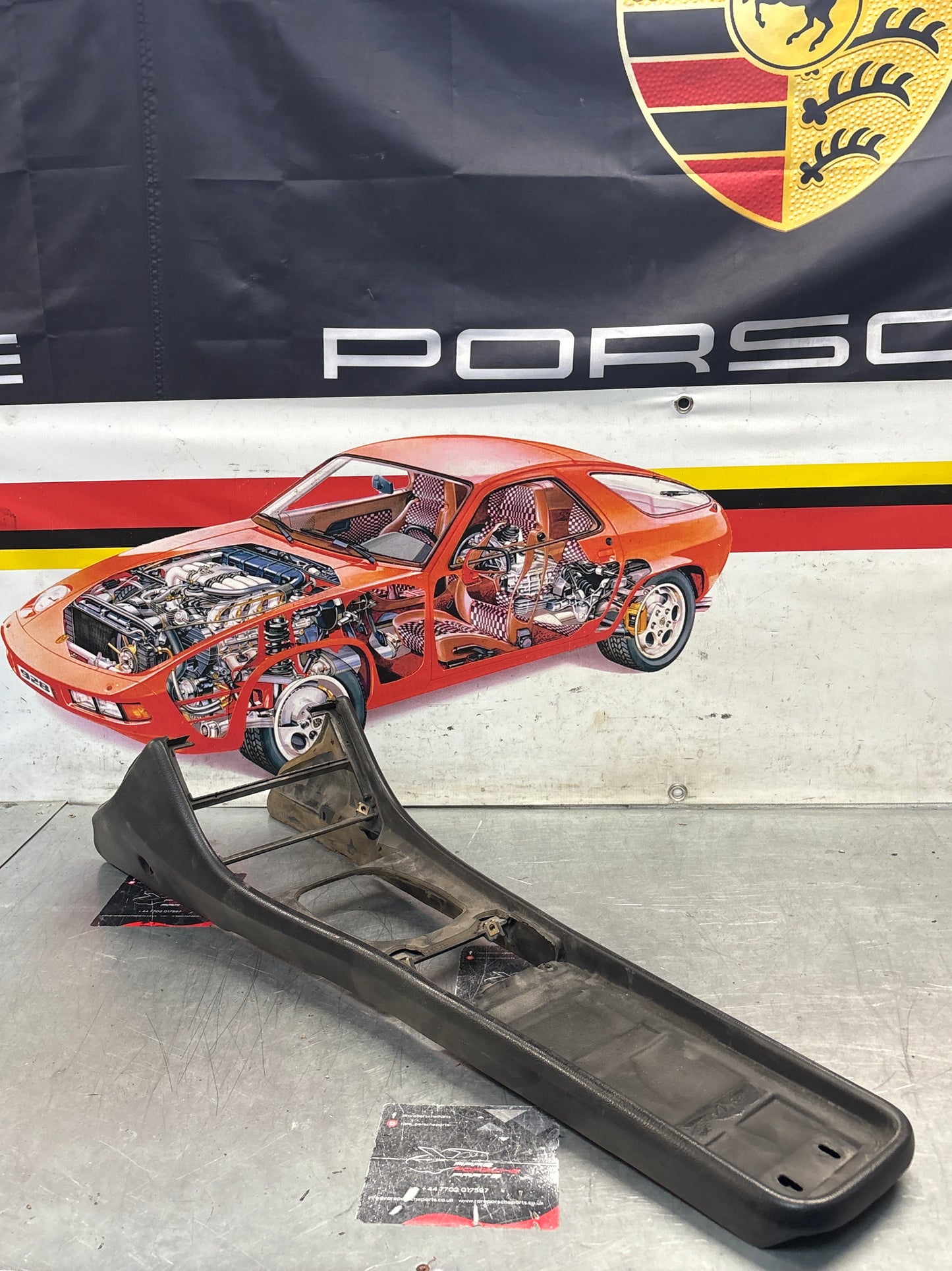 Porsche 944 centre console black 94455205100 used