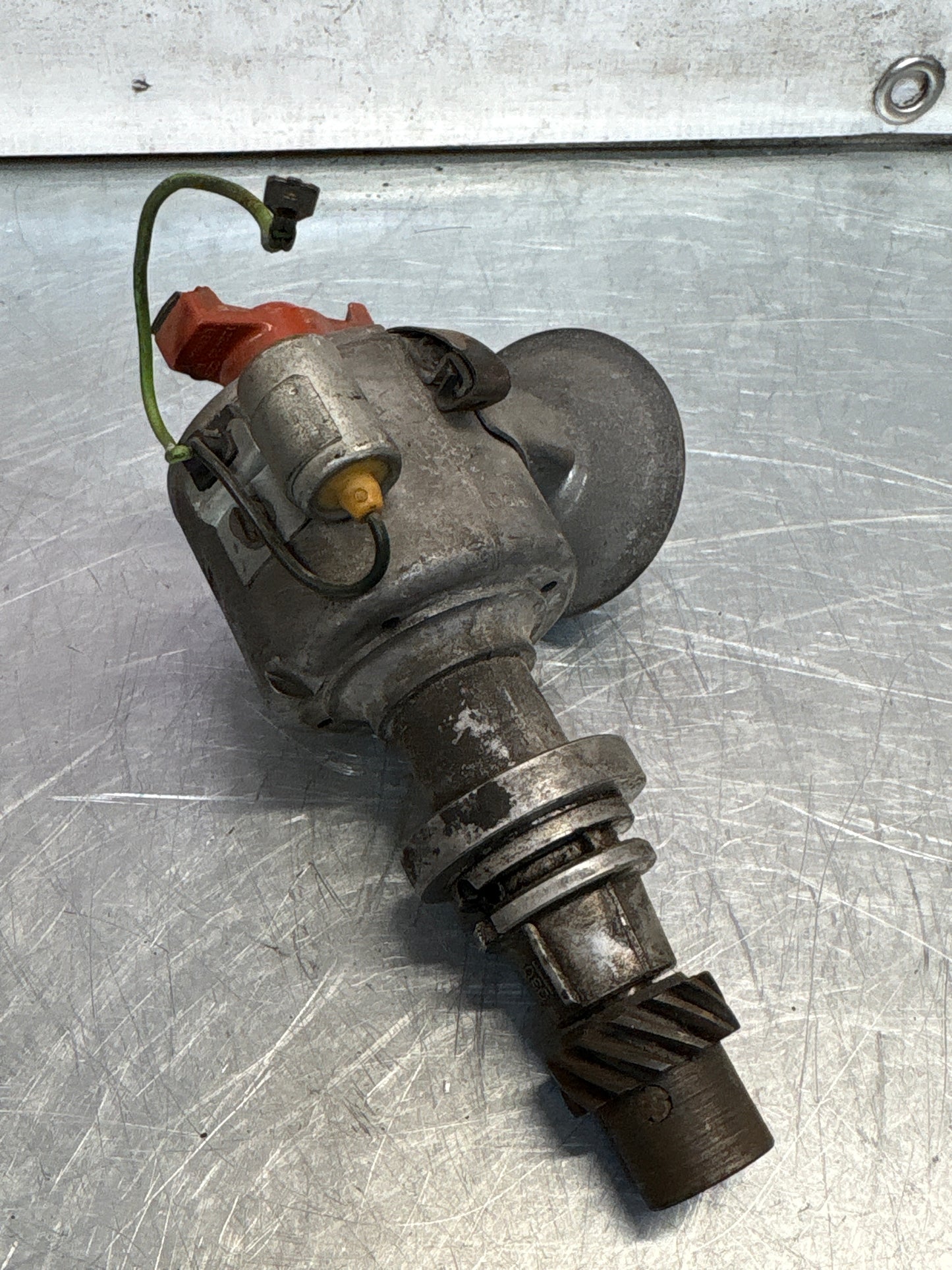 Porsche 924 ignition distributor, used 0231170202 / 047905205B