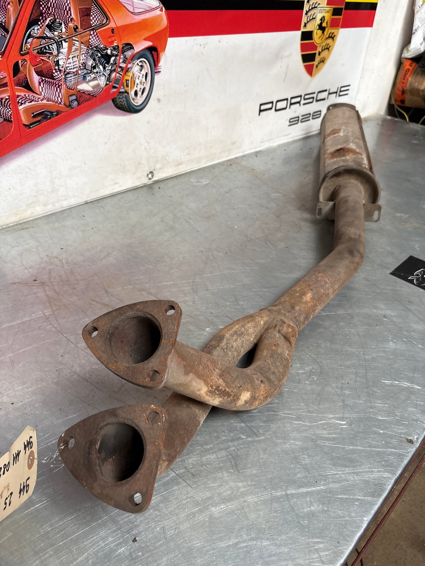 Porsche 944 exhaust middle section, used 94411108201 / 94411108300