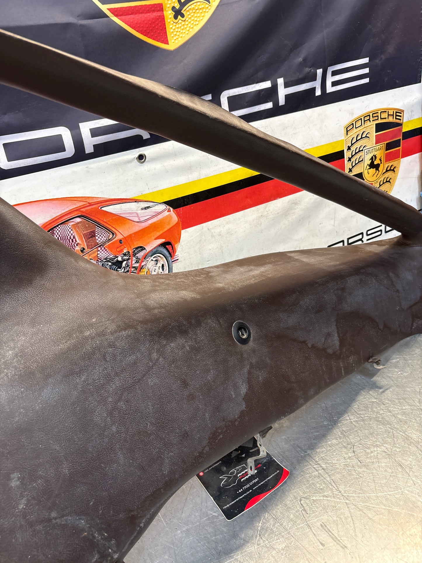 Porsche 928 early right side lower side trim panel, without loudspeaker, burgundy used 92855502202