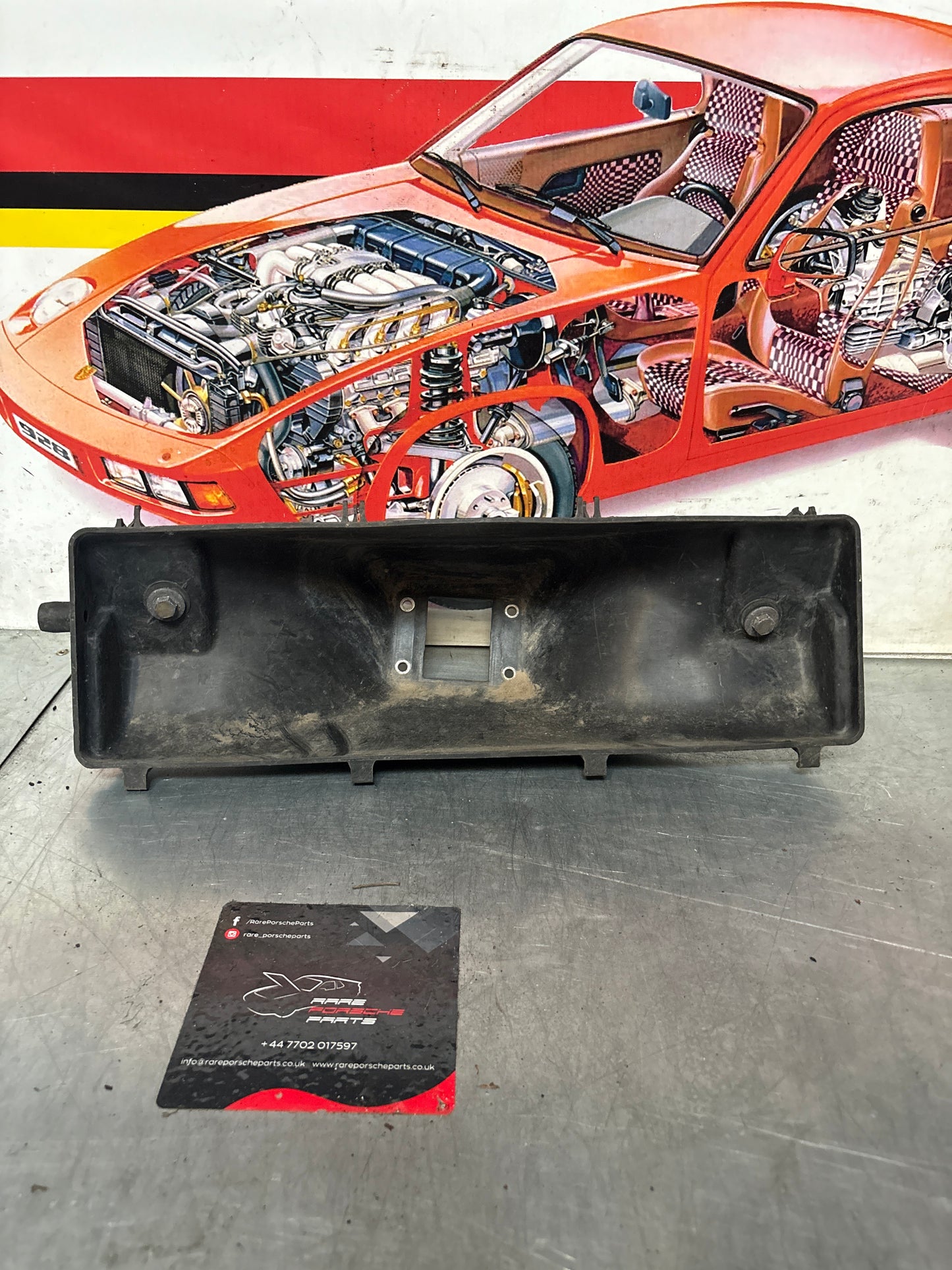 Porsche 928 Air cleaner housing lower part, used 92811021100