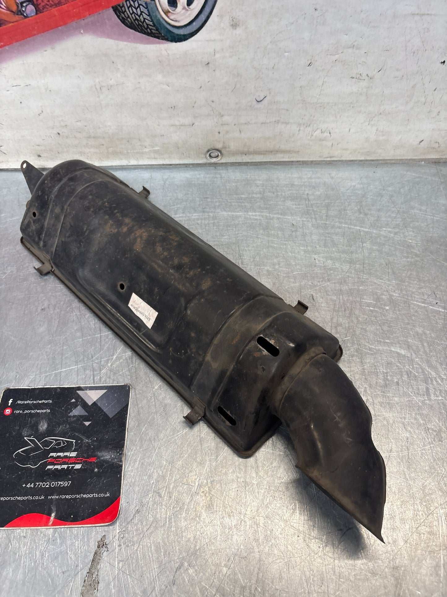 Porsche 924 turbo air box filter housing lower 93111002103, used