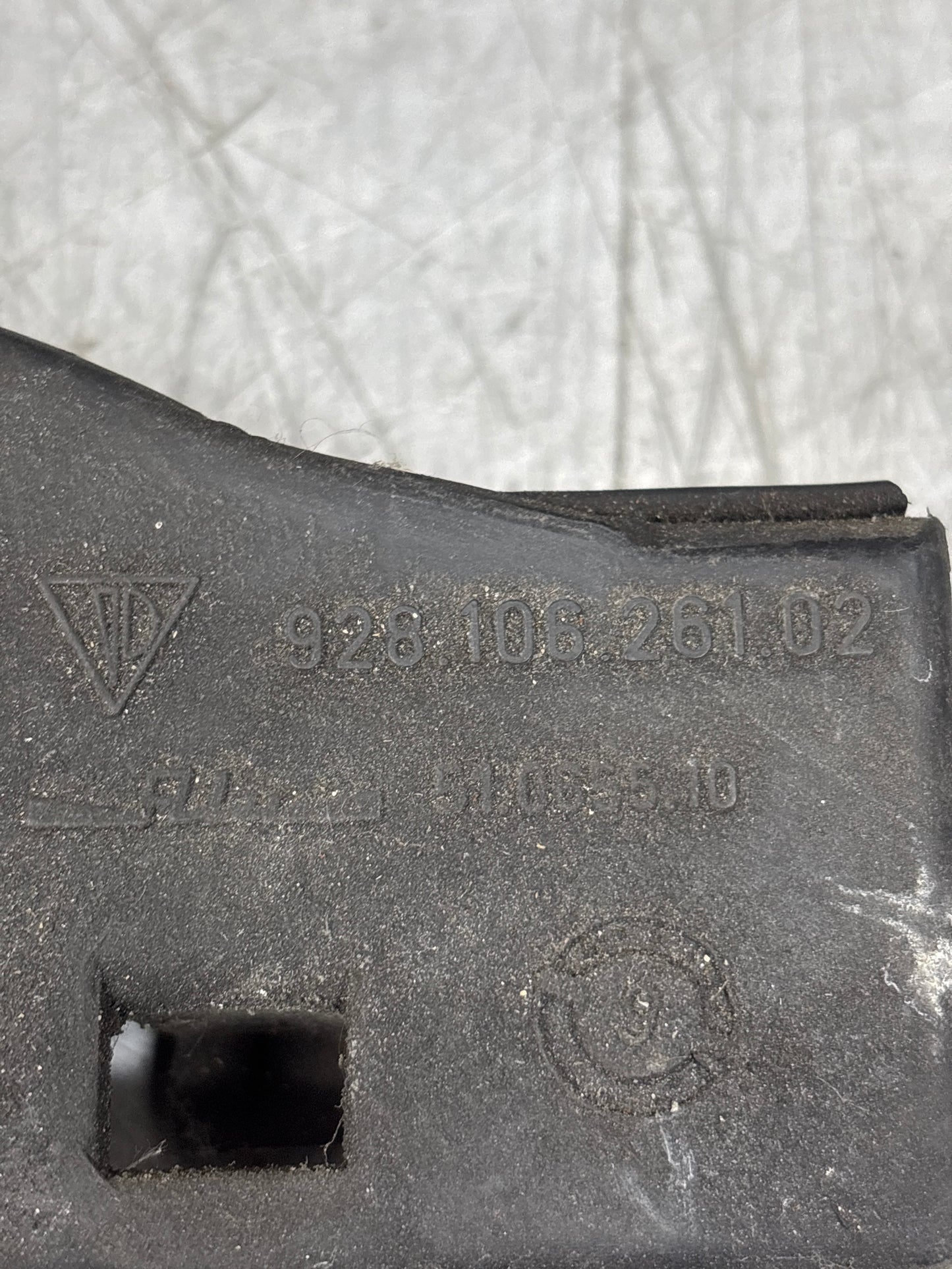 Porsche 928 S2 Upper Cooling Fan Shroud 92810626102 Top Fan Shroud