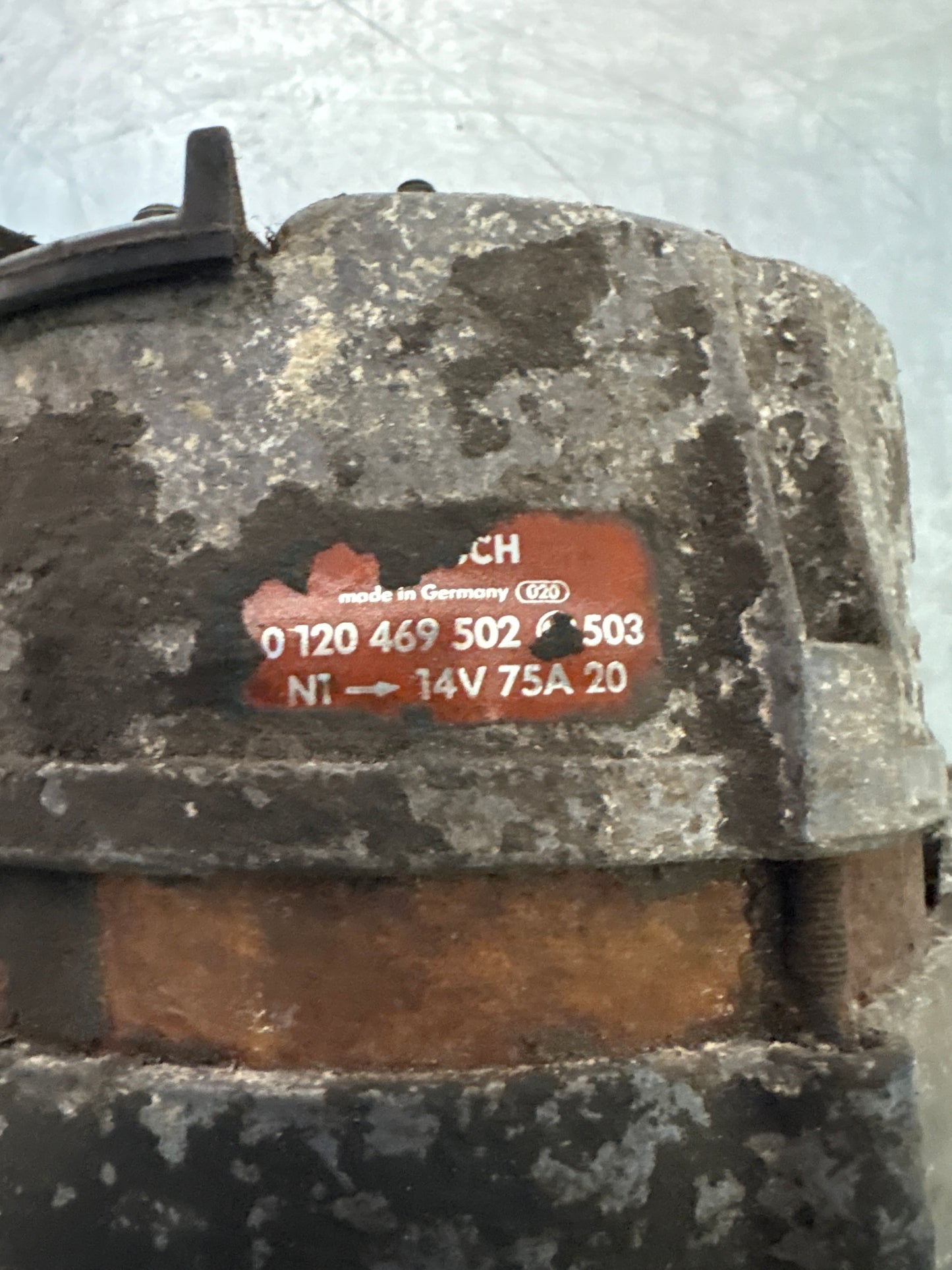 Porsche 924 Bosch alternator, 0120469502 / 503 used