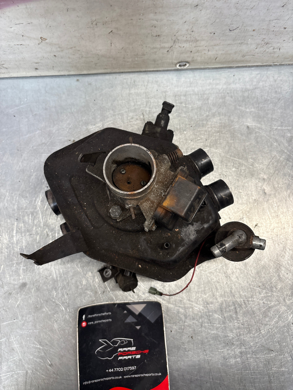 Porsche 914 2.0 air distributor housing, used 039133055B