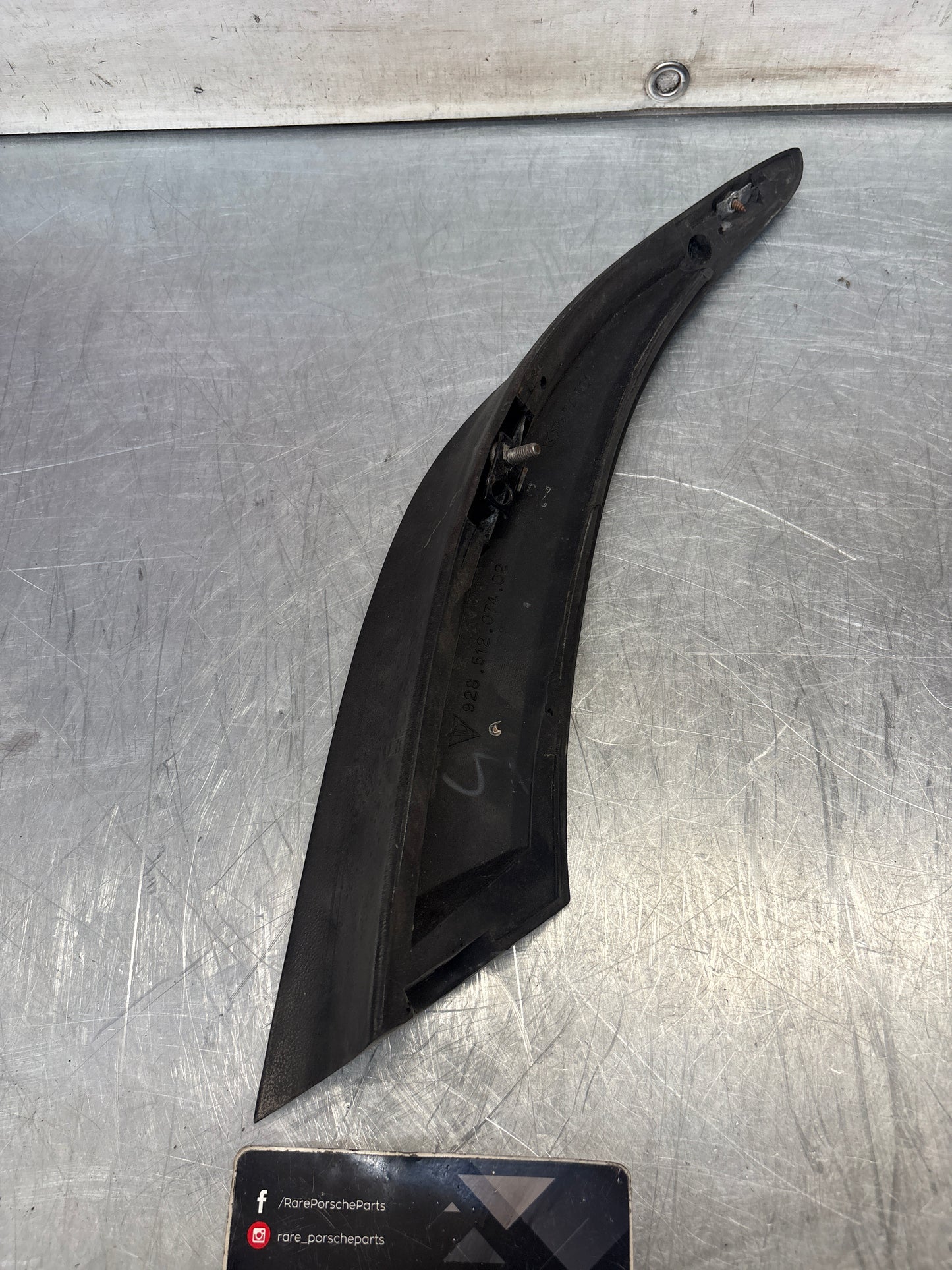Porsche 928 Spoiler angolare posteriore destro, usato 92851207402