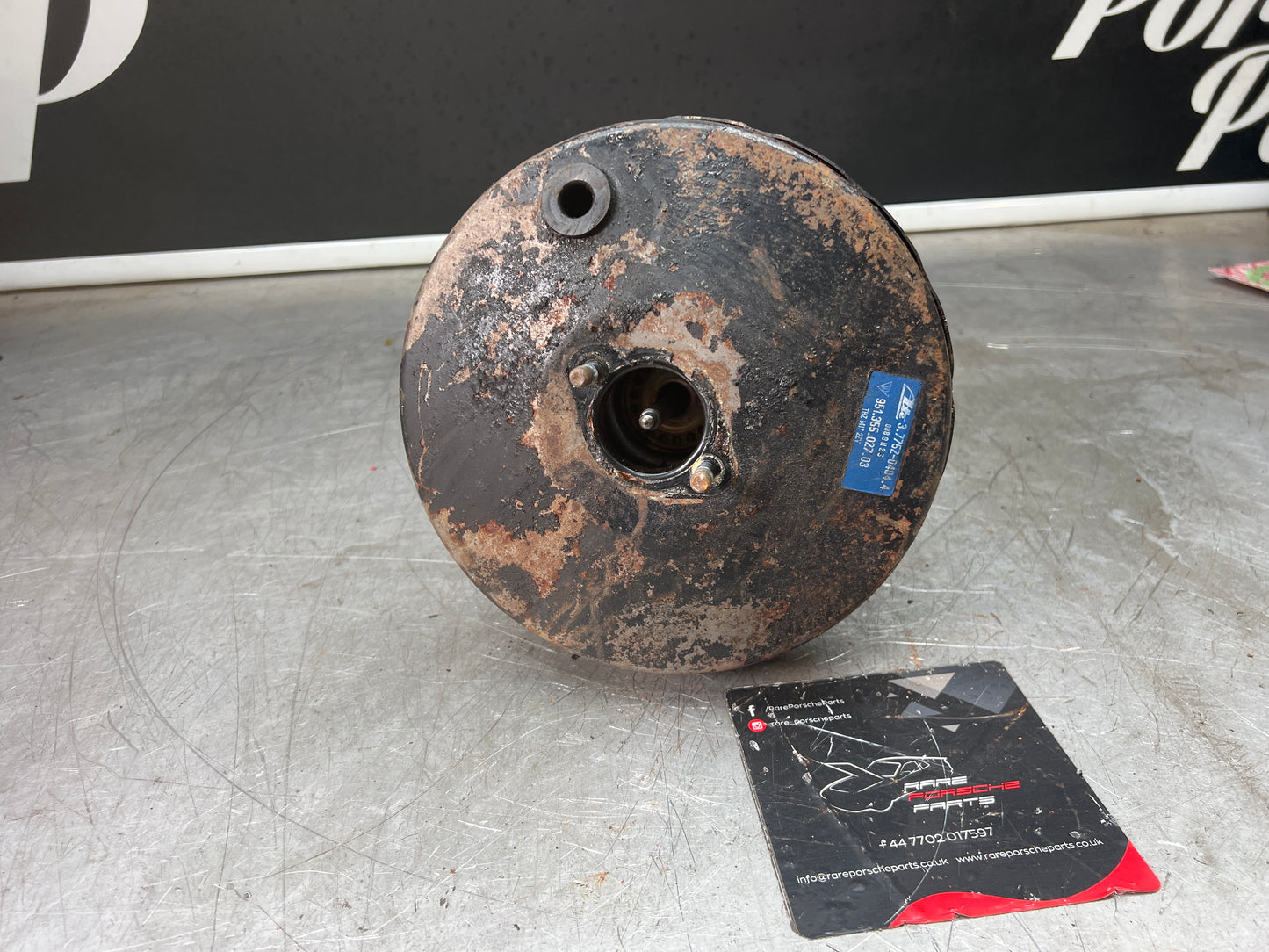 Porsche 944 brake booster, used 95135502703